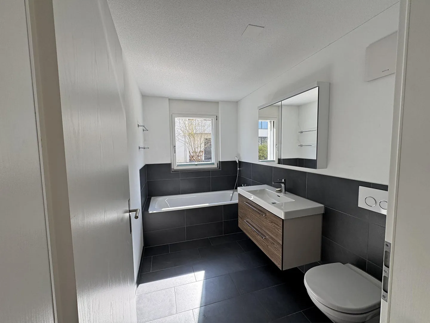 4.5-room garden apartment with craft room and parking space - Photo 22 of 30