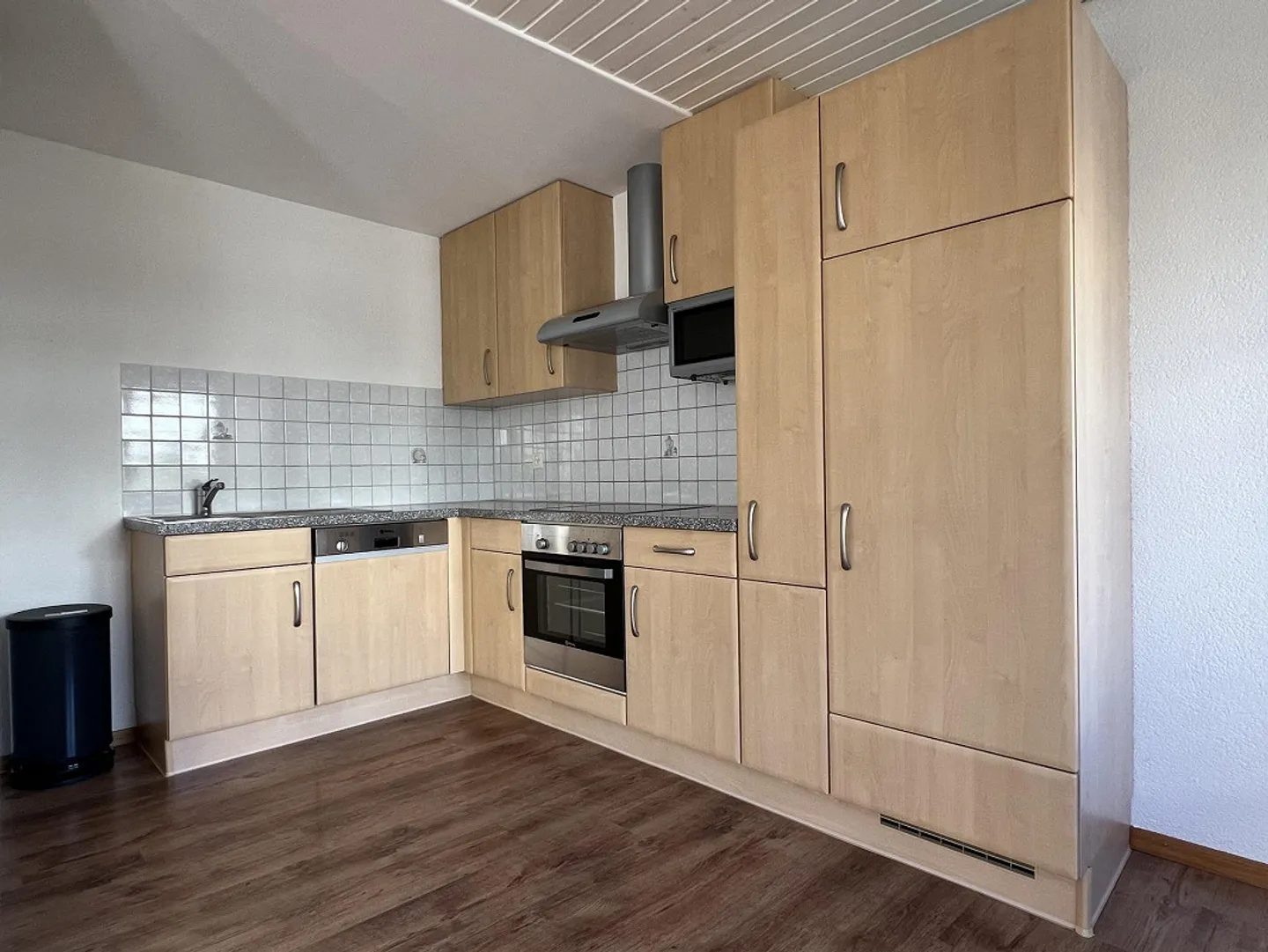 Charmant, Ouvert, Central : Appartement 3.5 Pièces pour se Sentir Bien - Photo 4 sur 7