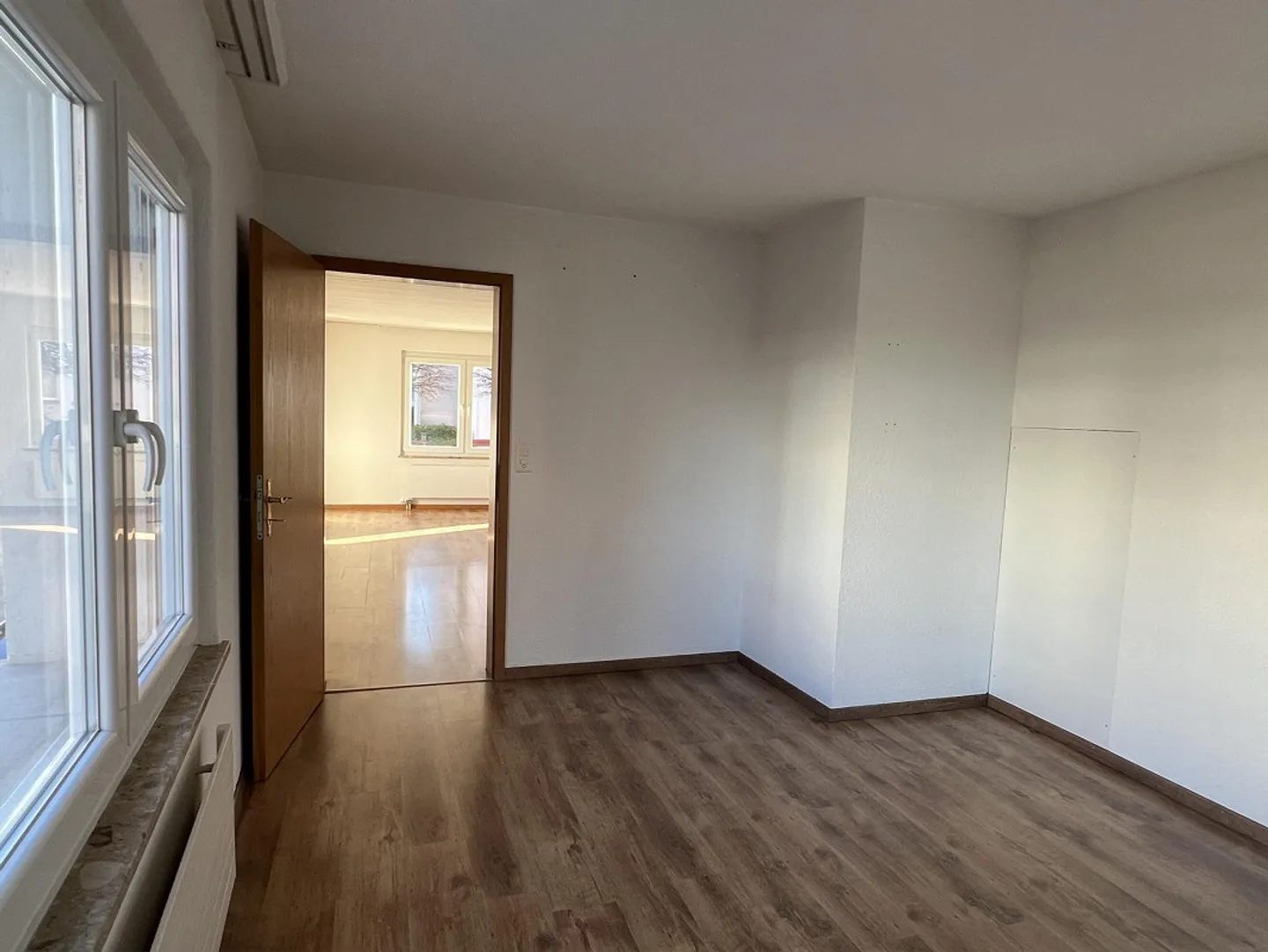 Charmant, Ouvert, Central : Appartement 3.5 Pièces pour se Sentir Bien - Photo 5 sur 7
