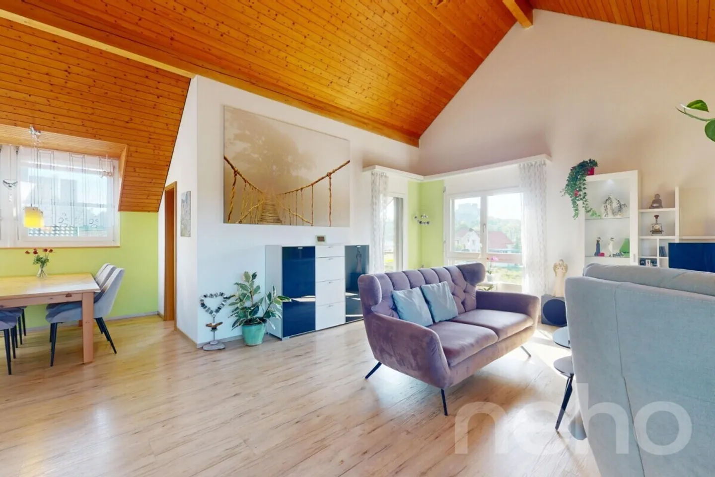 Helle Dachwohnung mit Aussicht - Foto 3 von 13