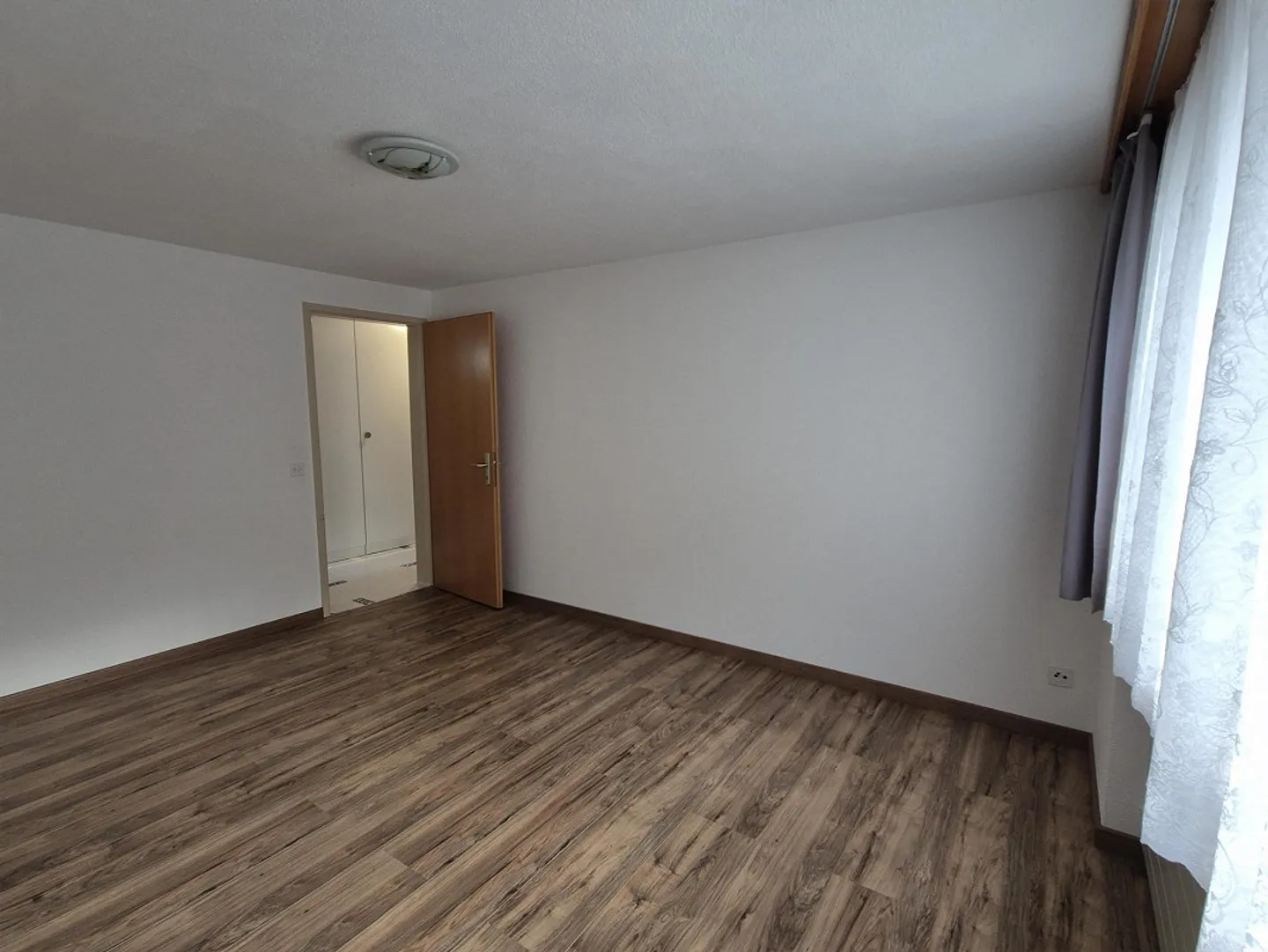 4 1/2-Zimmerwohnung im EG - Foto 8 von 12