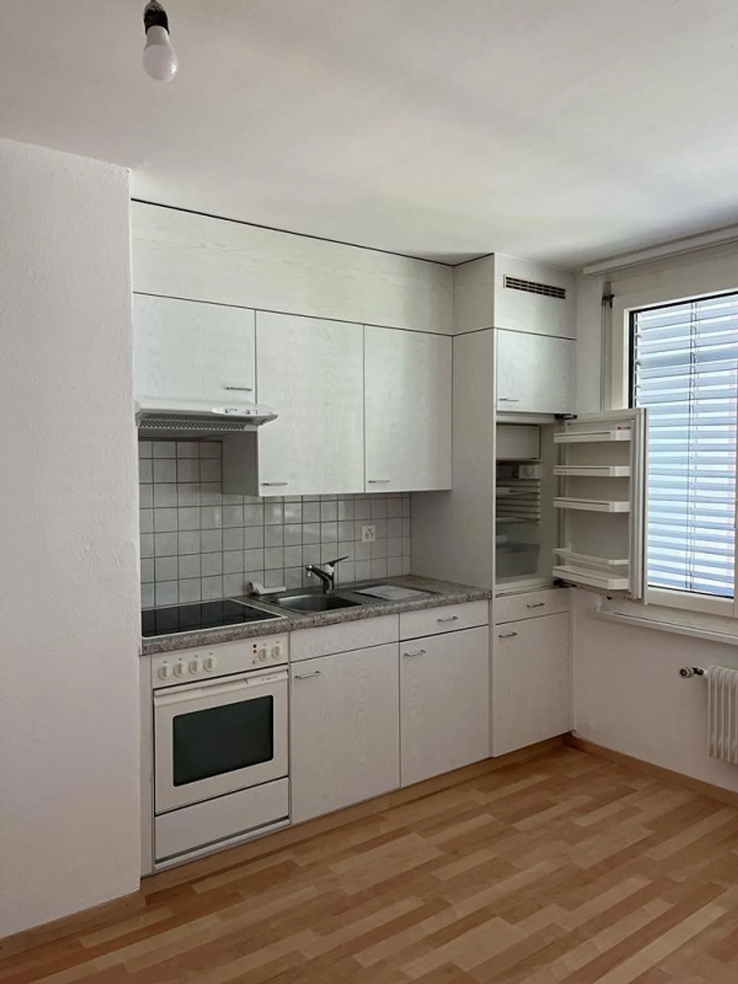 Gemütliches Studio mit Balkon - Foto 1 von 5