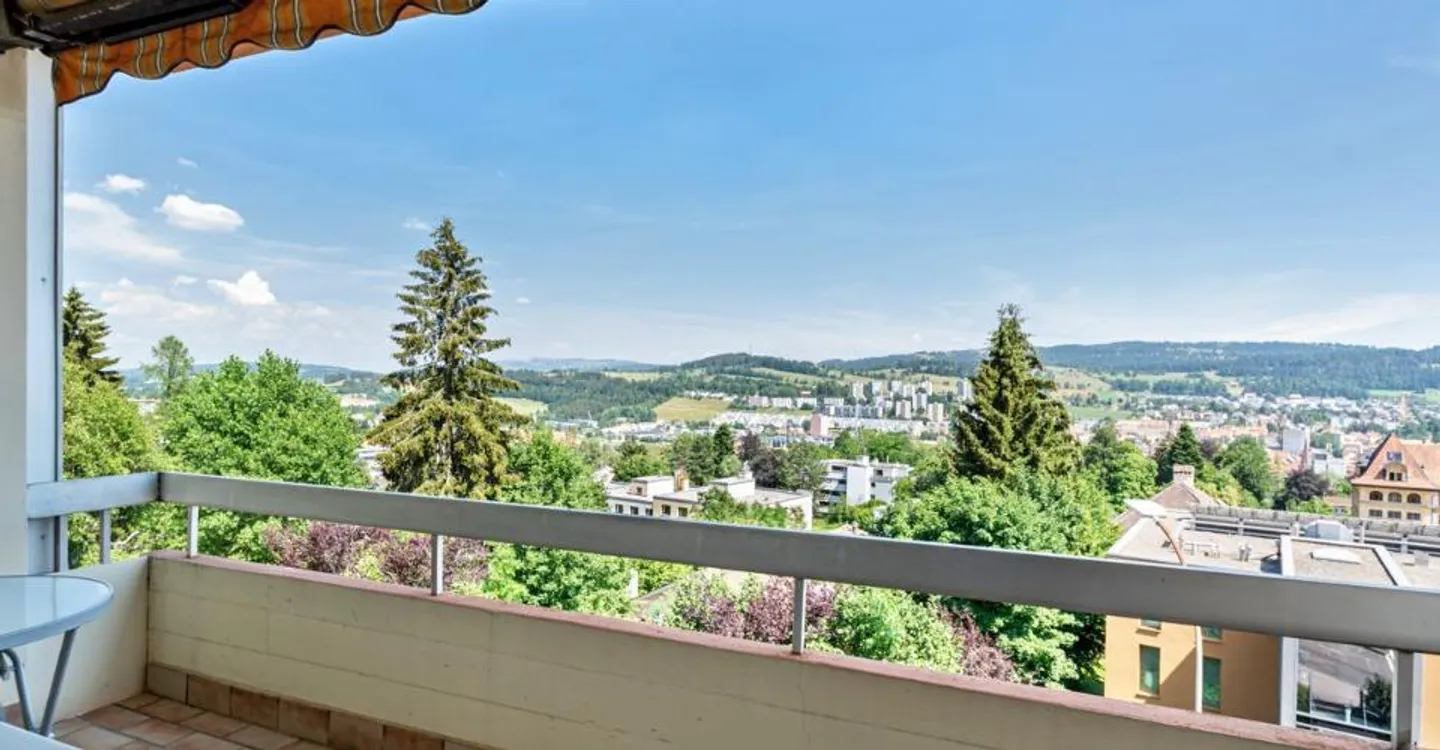 Appartamento PPE di 4,5 stanze con balcone e garage doppio - Foto 11 di 11
