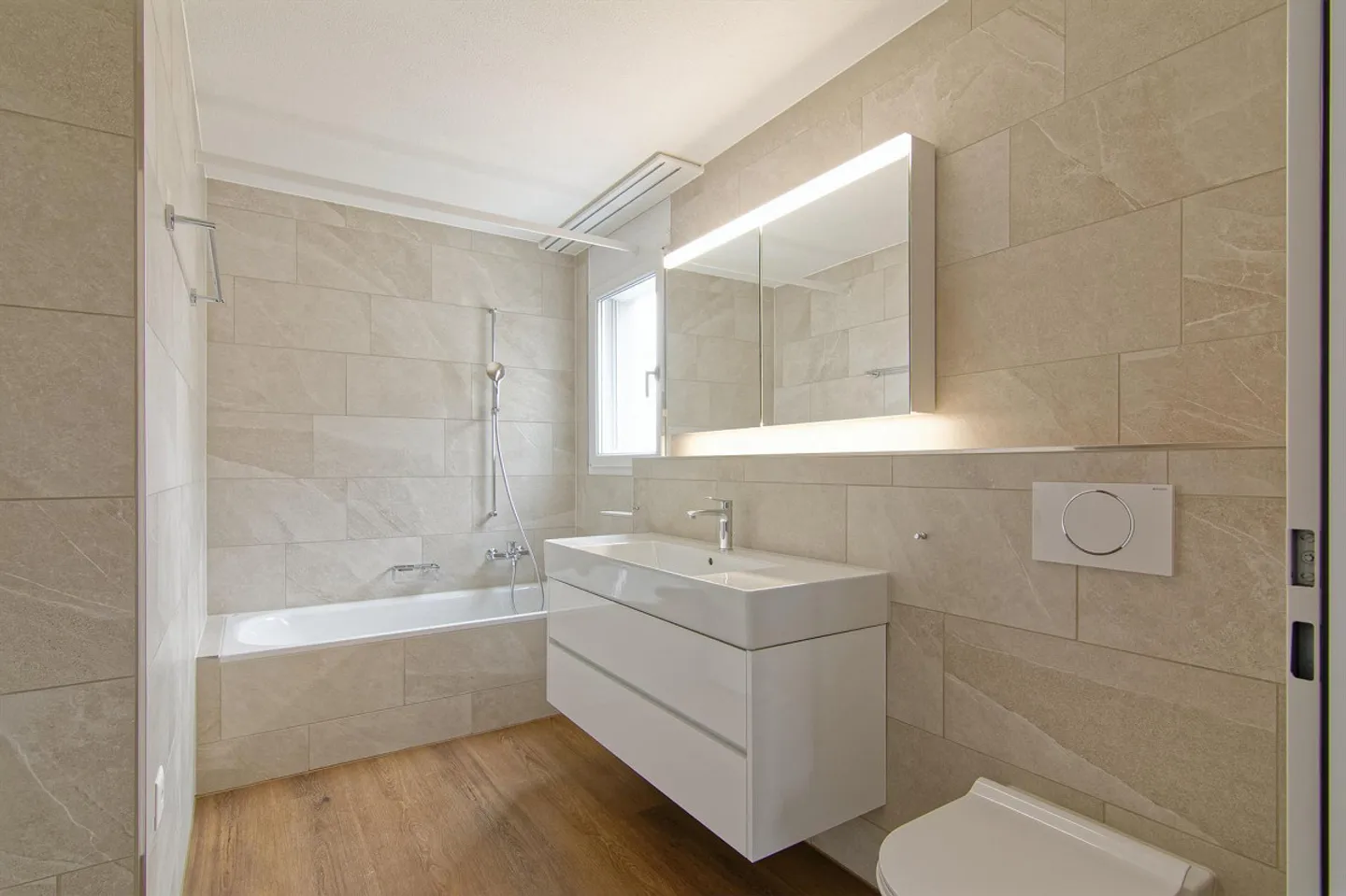 Appartamento di 3,5 stanze in standard di proprietà - Foto 6 di 12