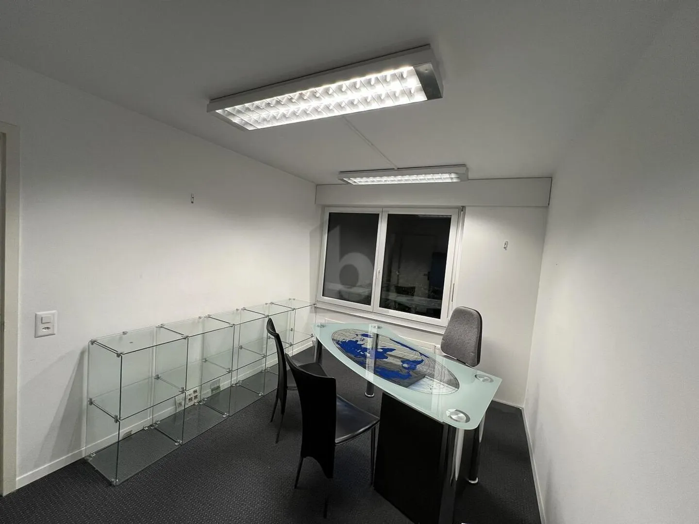 MÖBLIERT UND BEZUGSFERTIG IM ZENTRUM - Foto 1 von 4