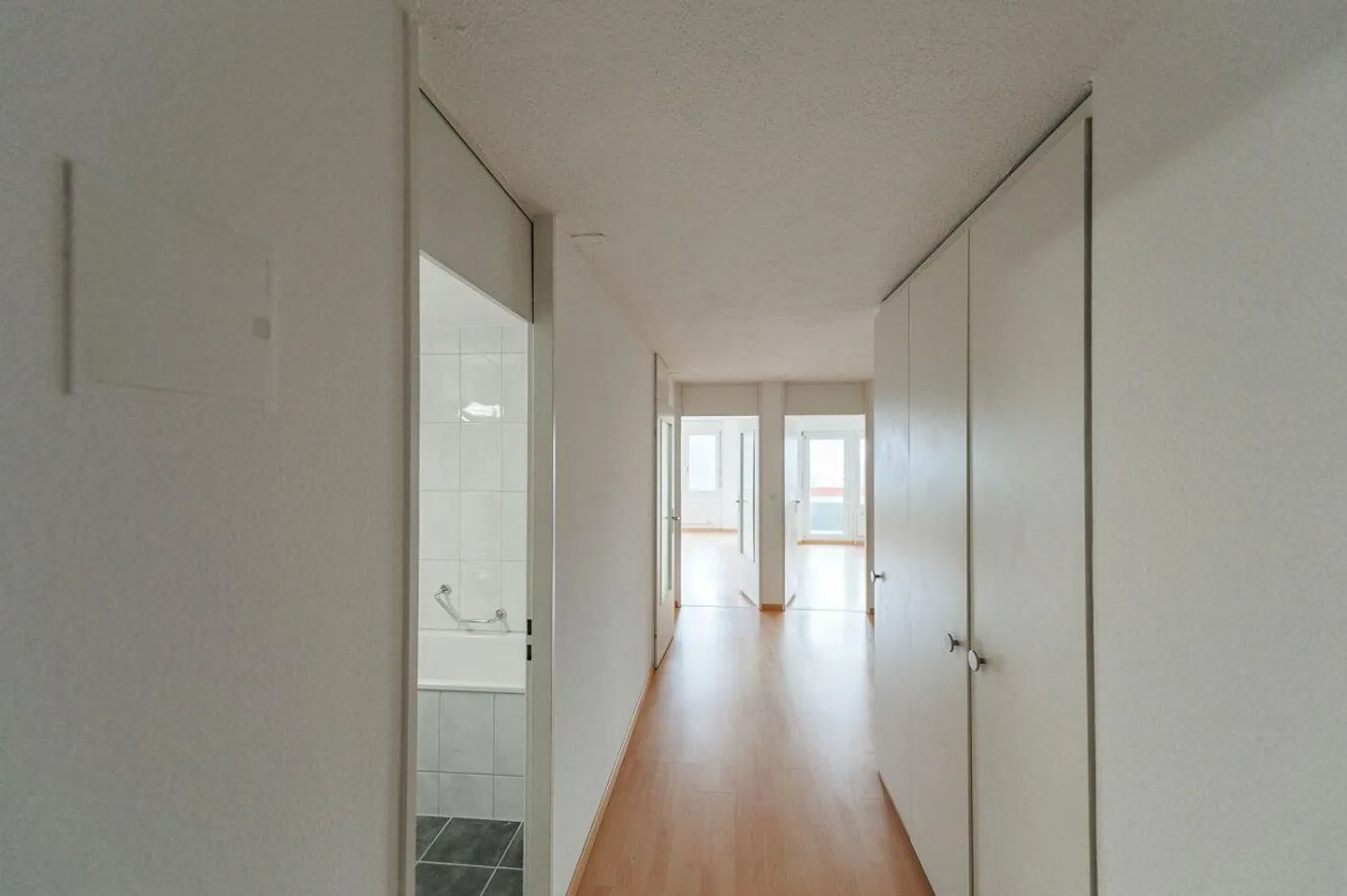 2.5-room apartment with attractive layout - Photo 5 of 10