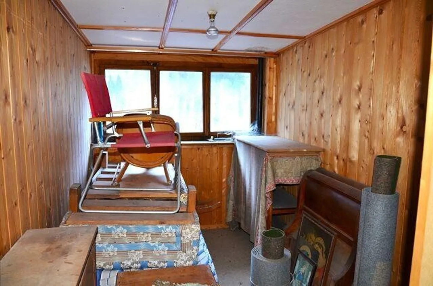 2 apartments of 4.5 rooms with 2 offices, garage/storage, 2 parking spaces and garden - Photo 12 of 13