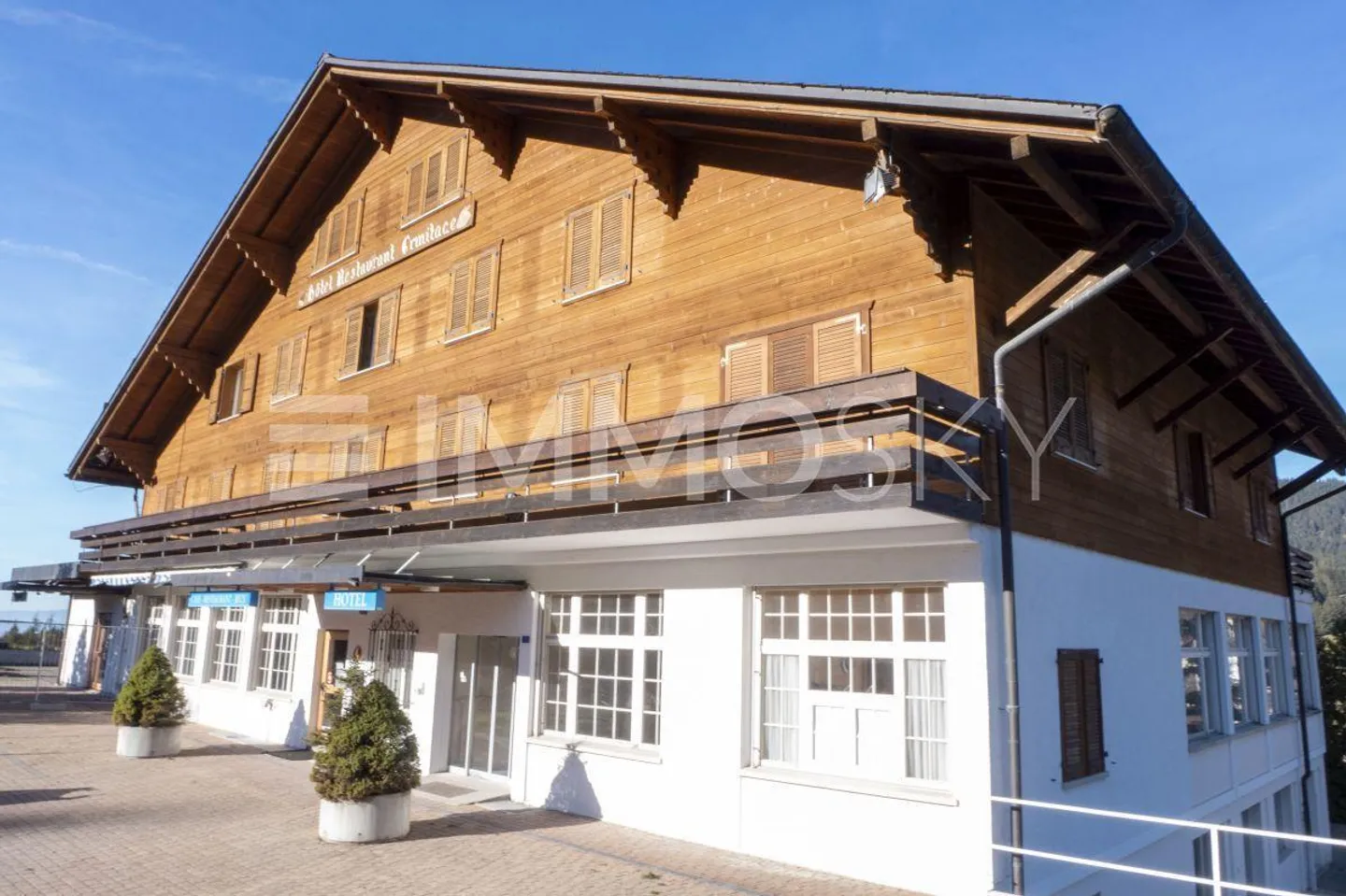 Opportunité commerciale avec vue - Photo 1 sur 5