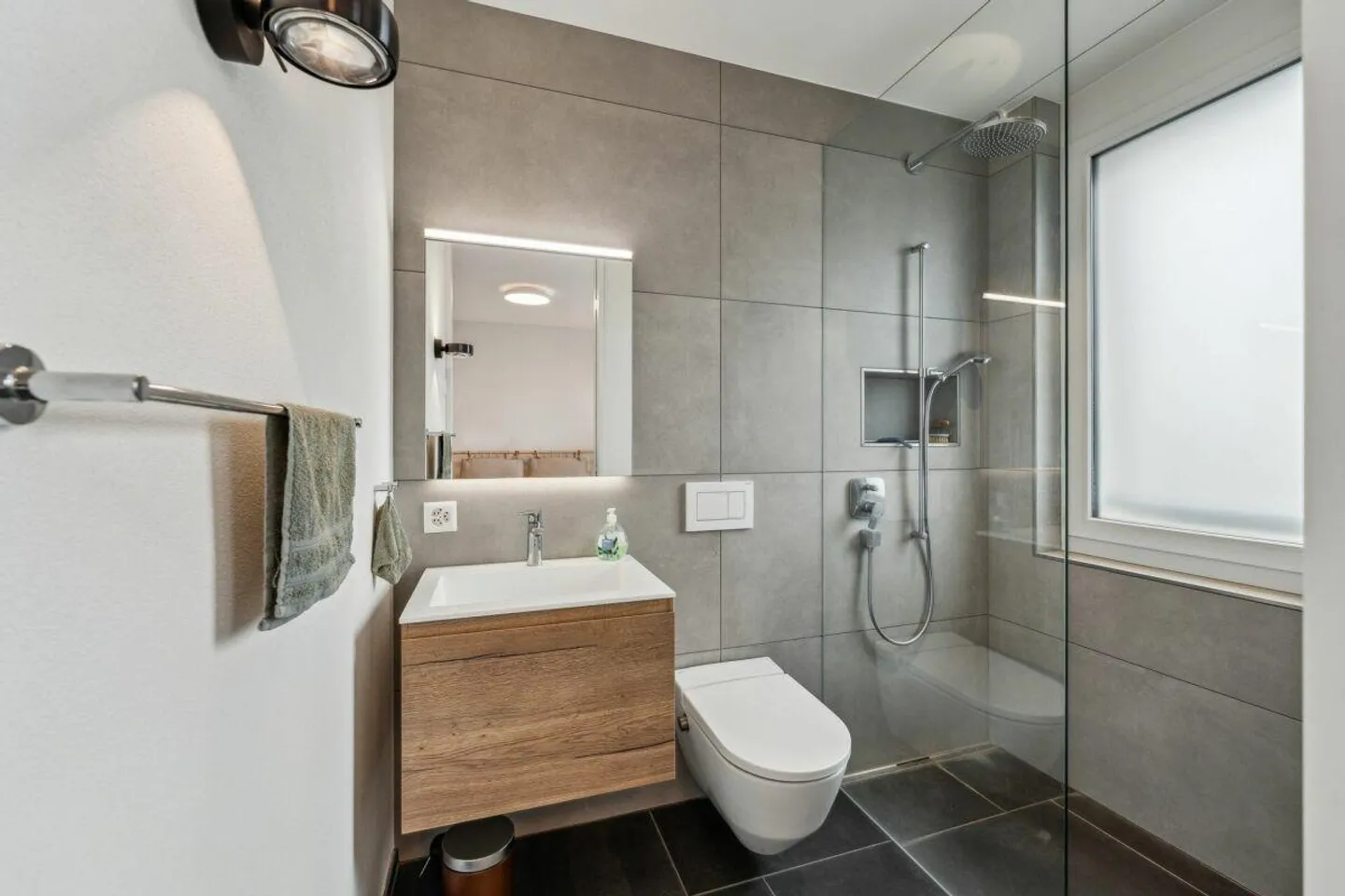 Exclusive penthouse apartment with a view - Photo 7 of 20