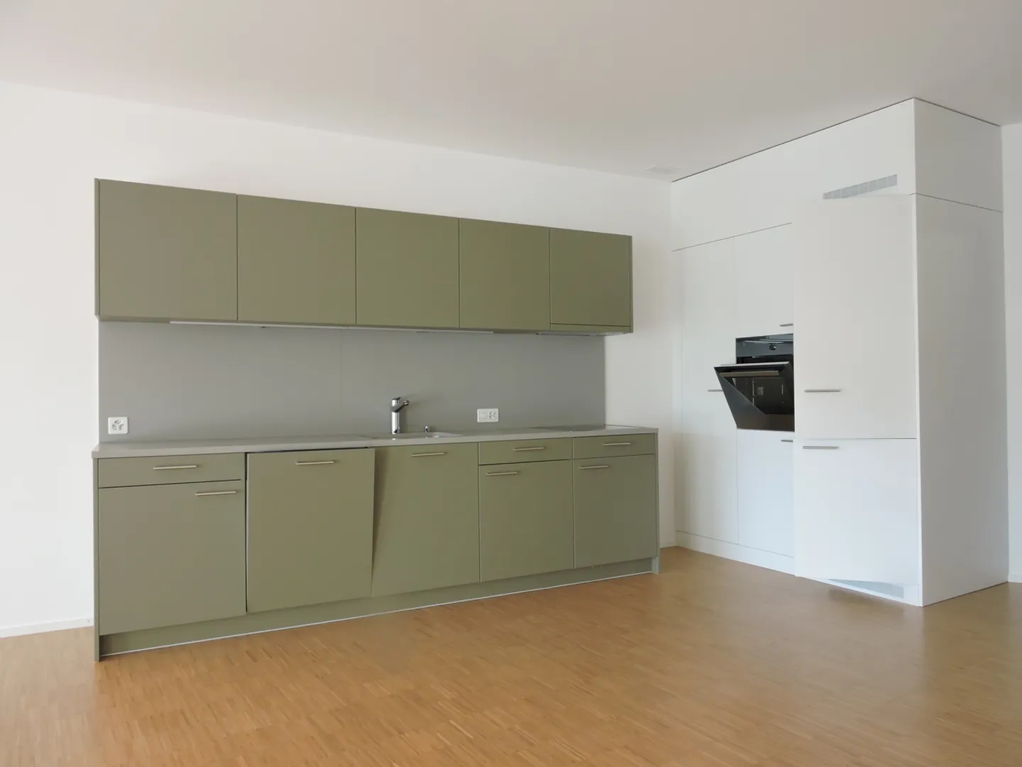 Staging life - Photo 2 of 7