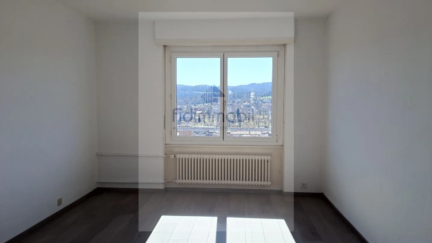 À louer, 7 pièces, Combe-Grieurin 37b, La Chaux-de-Fonds - Photo 7 sur 12