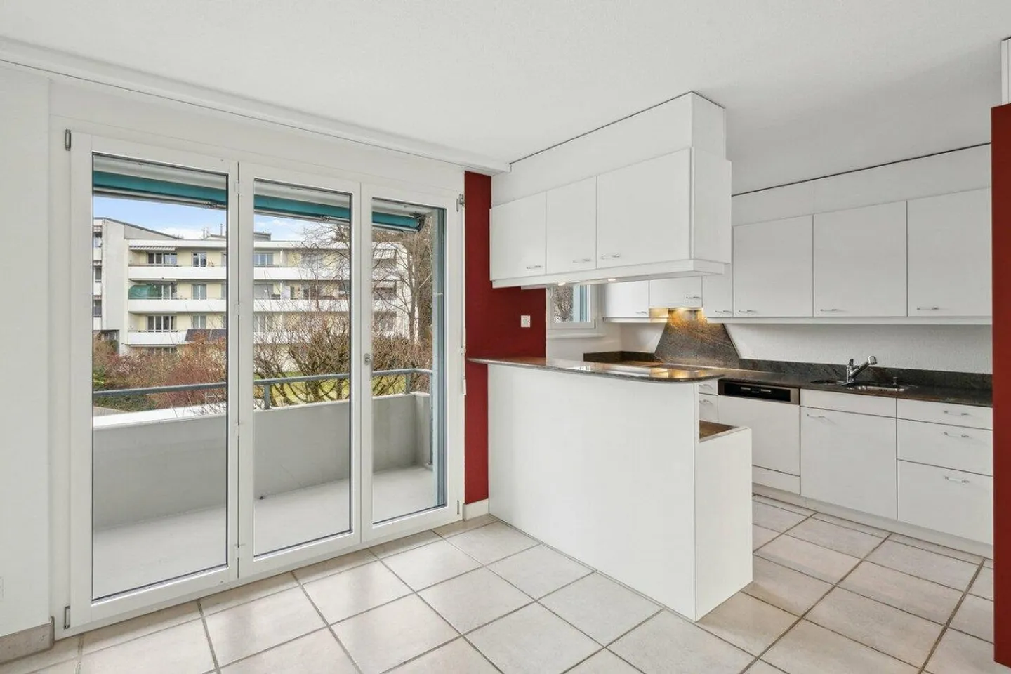 Superbe appartement (90m²), deux balcons, 1 place de garage et chauffage à pellets - Photo 7 sur 11