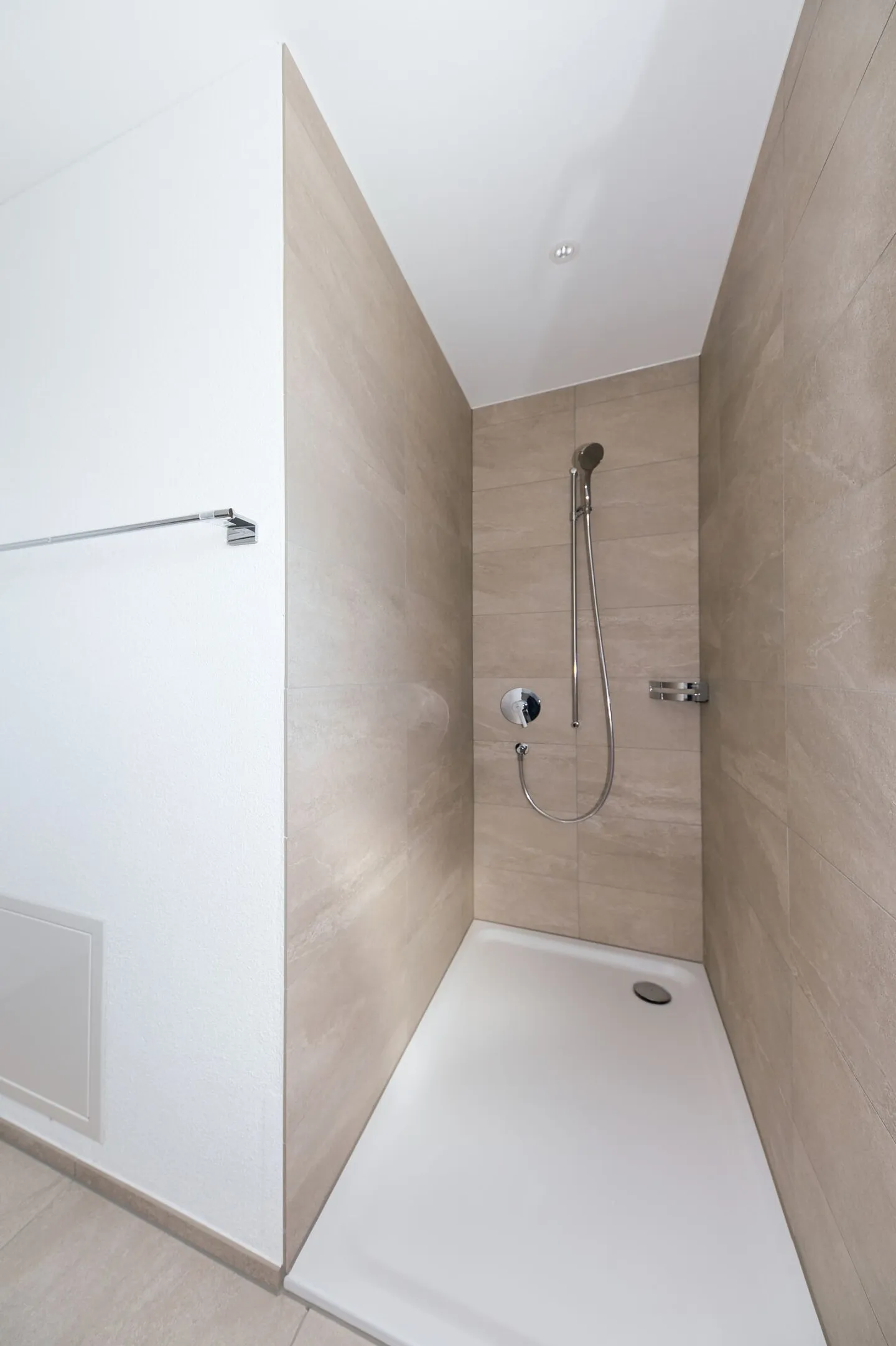 3.5 Room Apartment with Modern Expansion - Photo 5 of 8