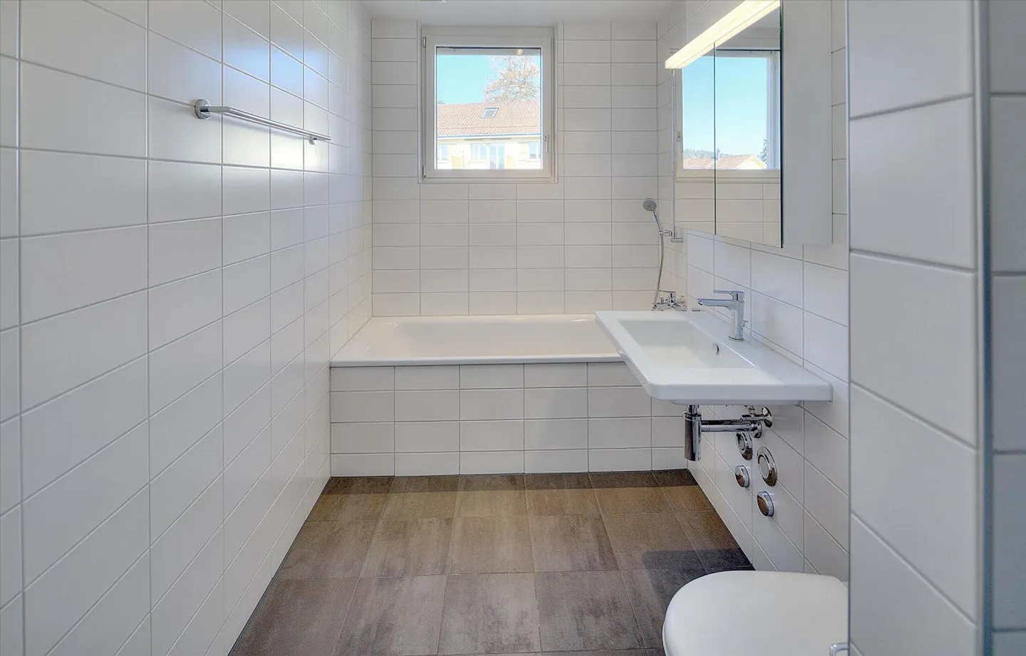 Appartement rénové dans un quartier calme - Photo 4 sur 5