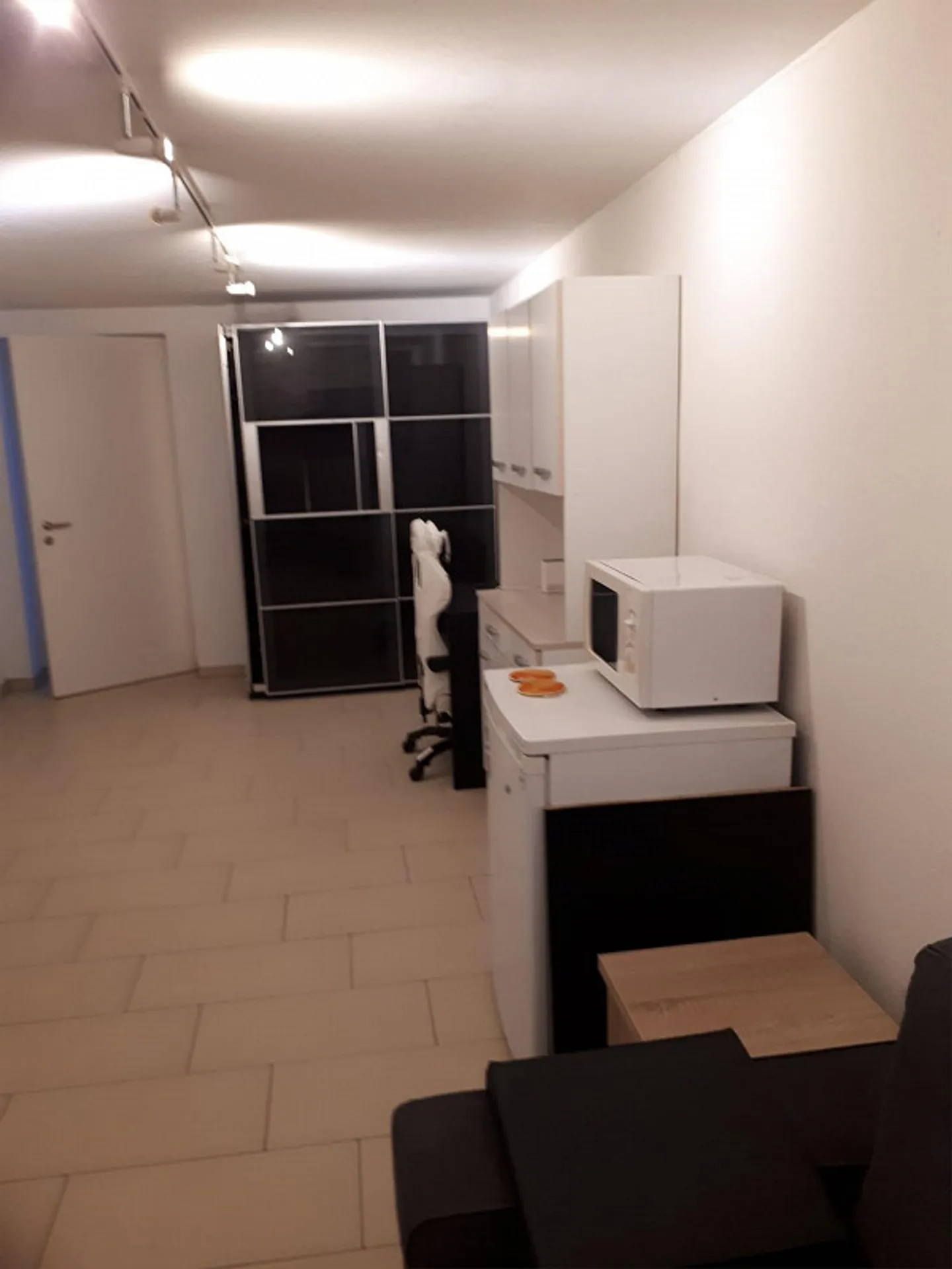 Studio con ingresso separato - Foto 4 di 4