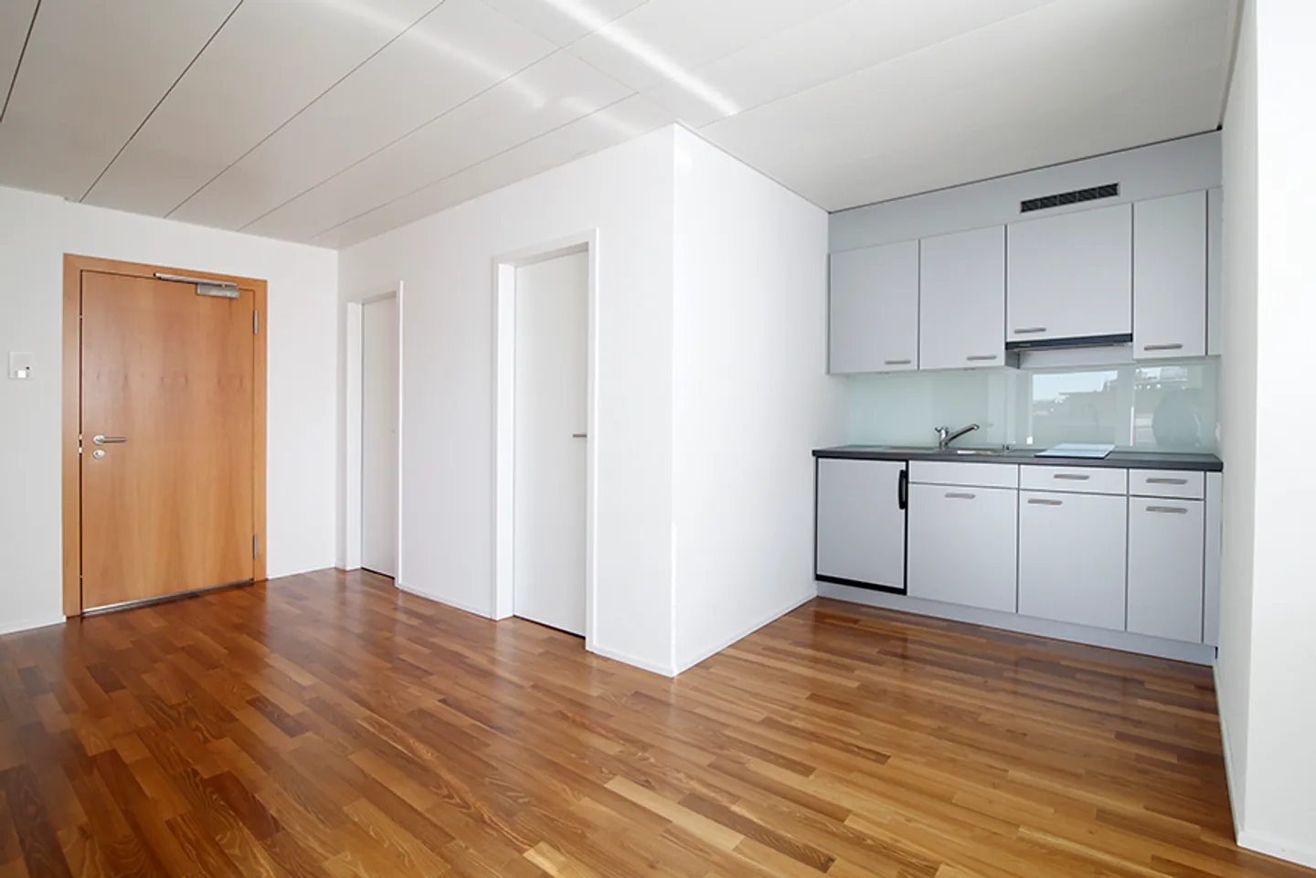 Ufficio o spazio per studio nel centro di Rorschach! - Foto 8 di 11