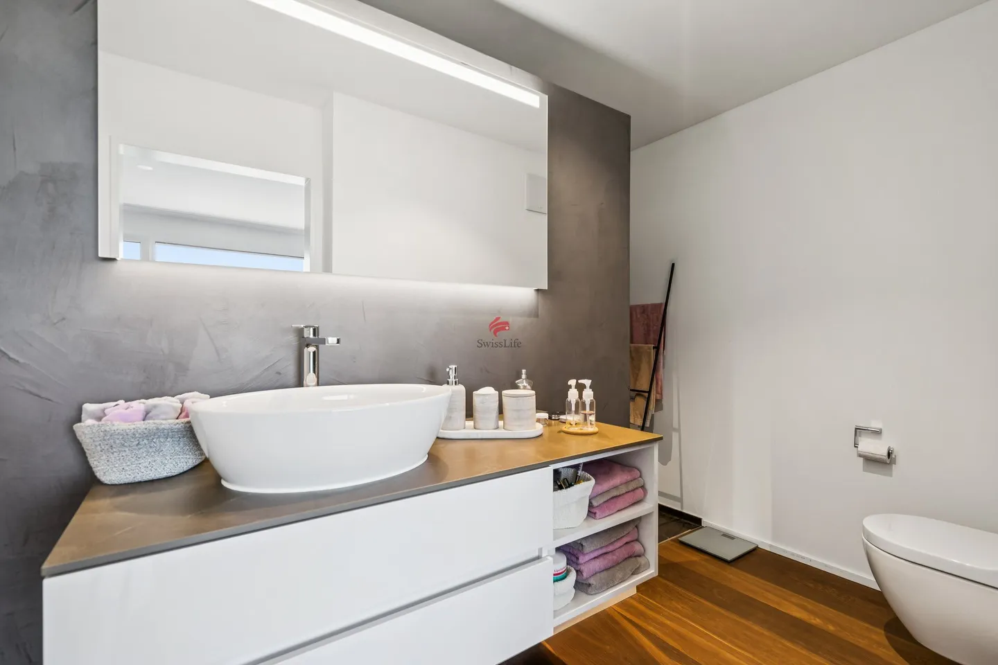 Appartamento moderno con balconi - Foto 10 di 15