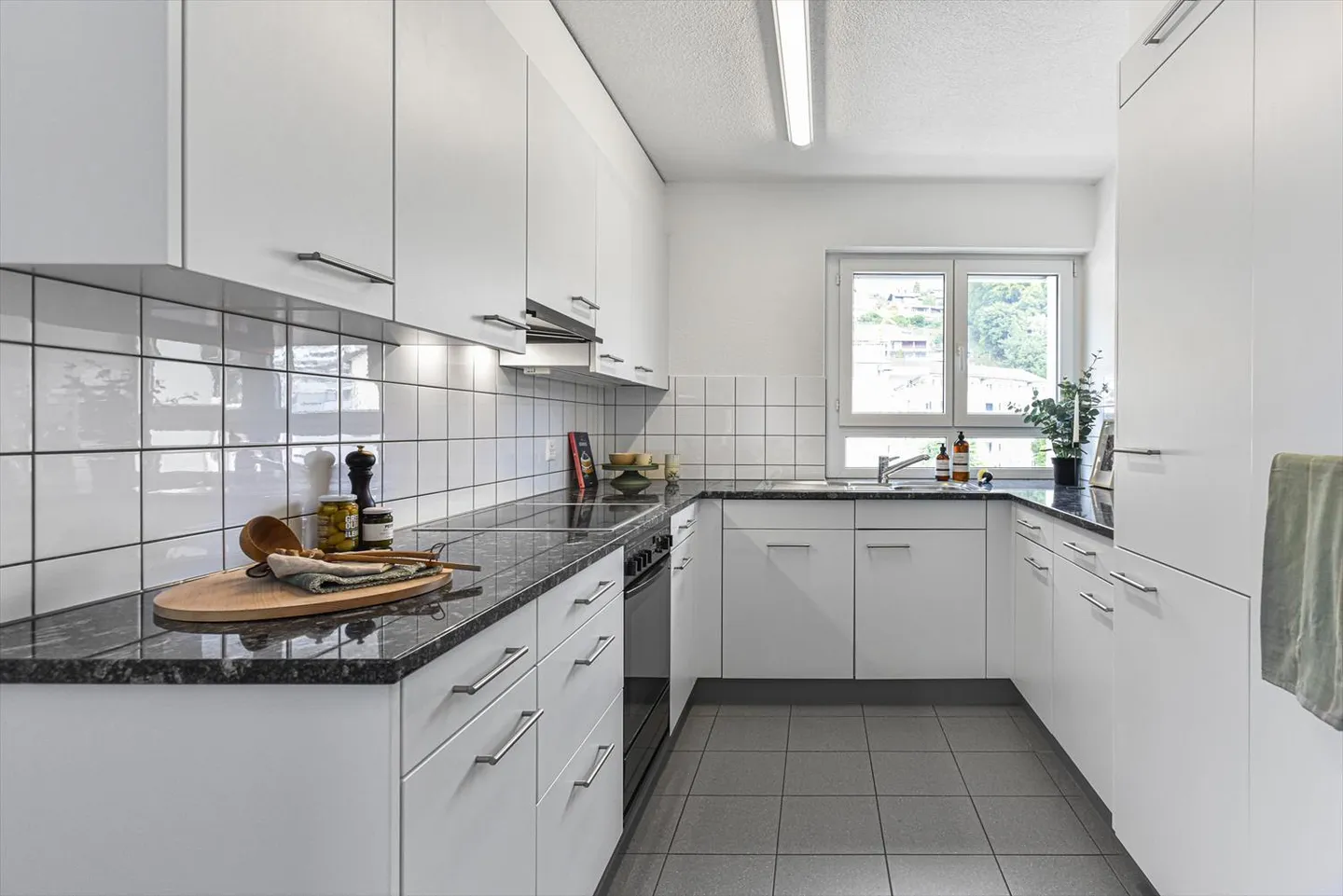 Beautiful apartment with balcony in Kriens - Photo 5 of 7