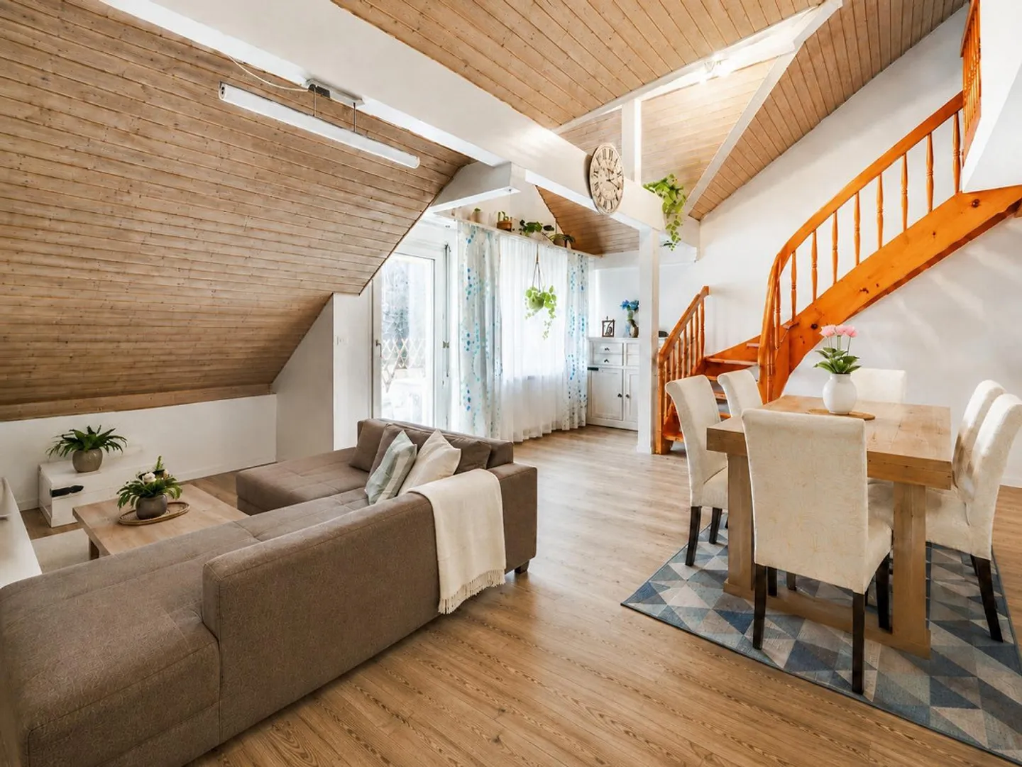 Light-flooded 4.5-room attic maisonette with underground parking space, S - Photo 3 of 17