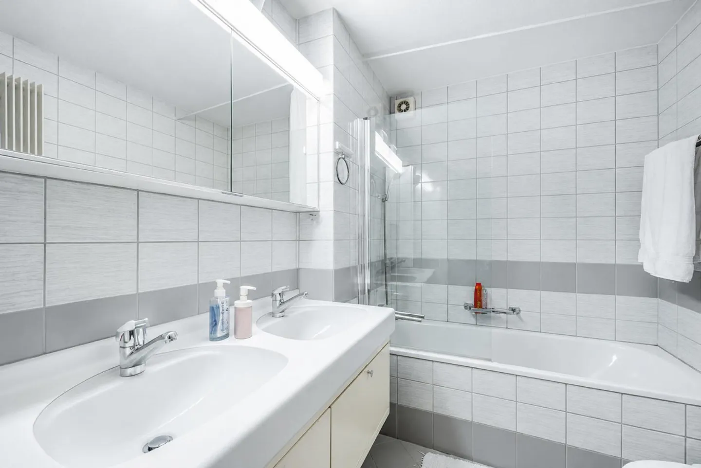 Light-flooded 4.5-room attic maisonette with underground parking space, S - Photo 8 of 17