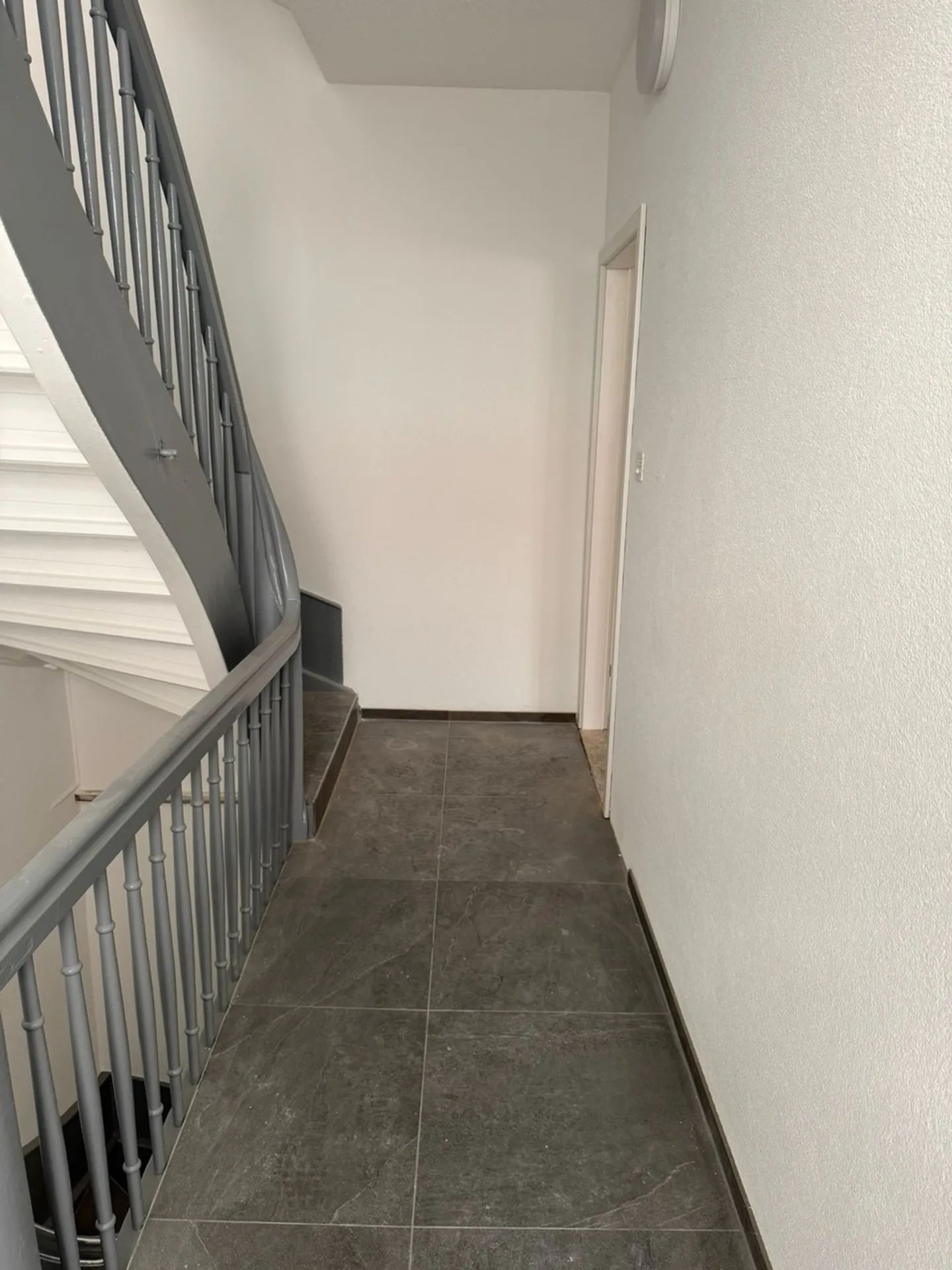 Modern Loft Apartments - Photo 9 of 12