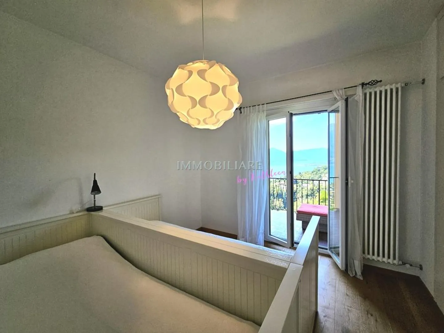 Holiday home with a view in a sunny, quiet location and land reserve - Photo 14 of 21