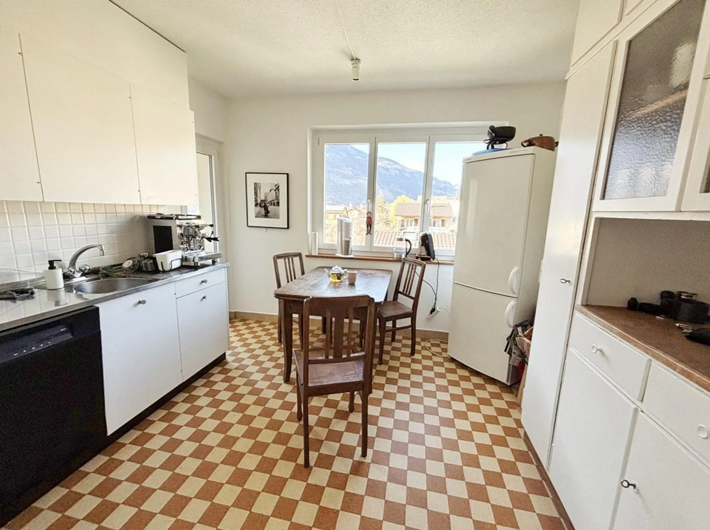 Appartement lumineux et calme de 4 pièces sur la Loestrasse - Photo 4 sur 7