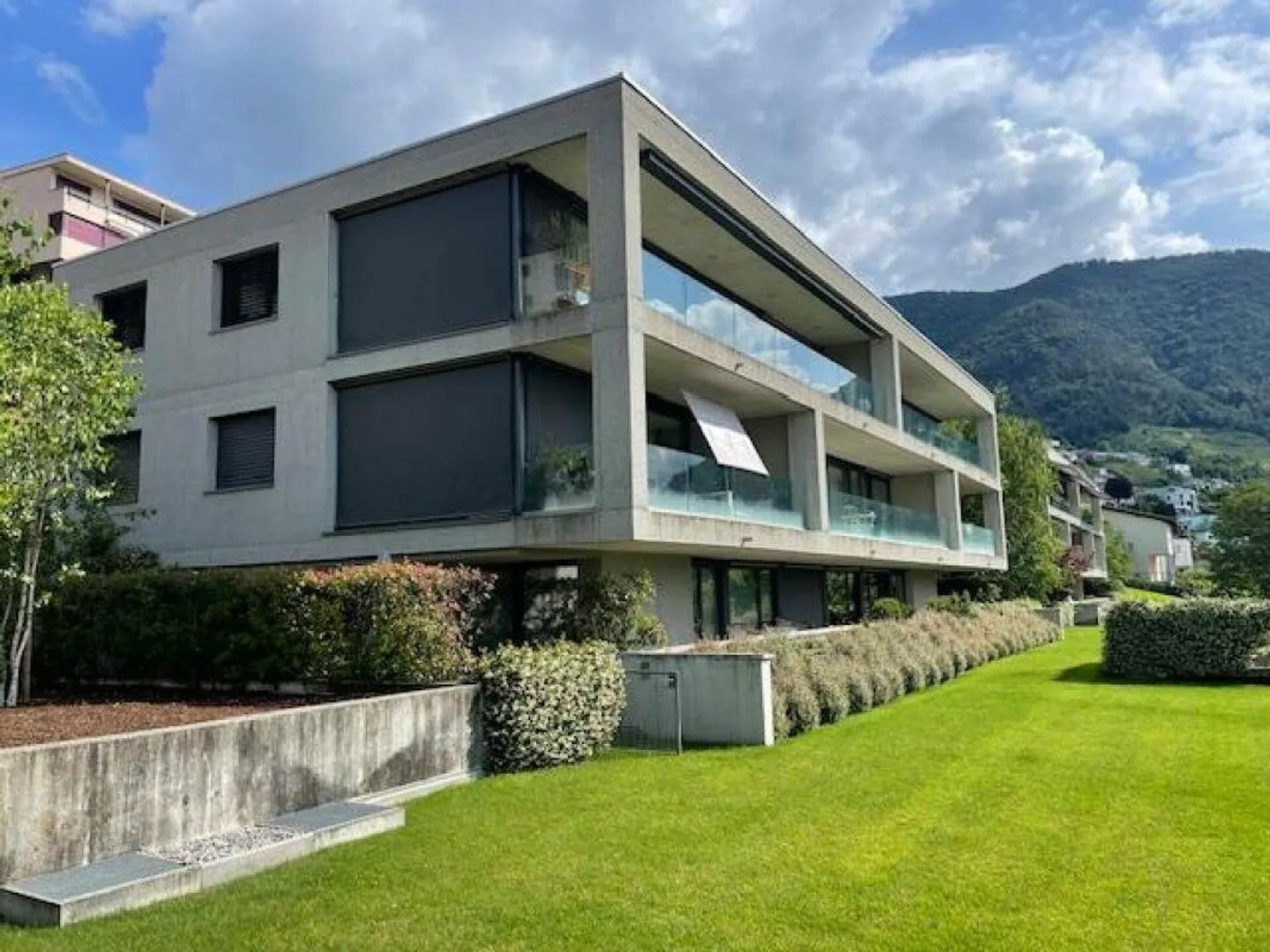 300 sqm: elegant high-end apartment divisible into two units - Photo 10 of 11