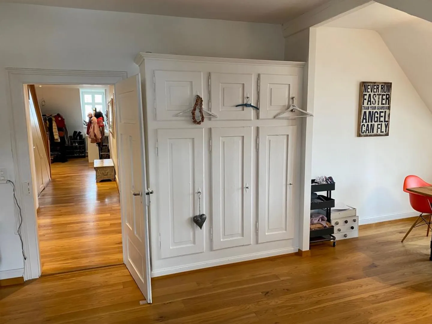 Spacious Maisonette Apartment - Photo 3 of 23