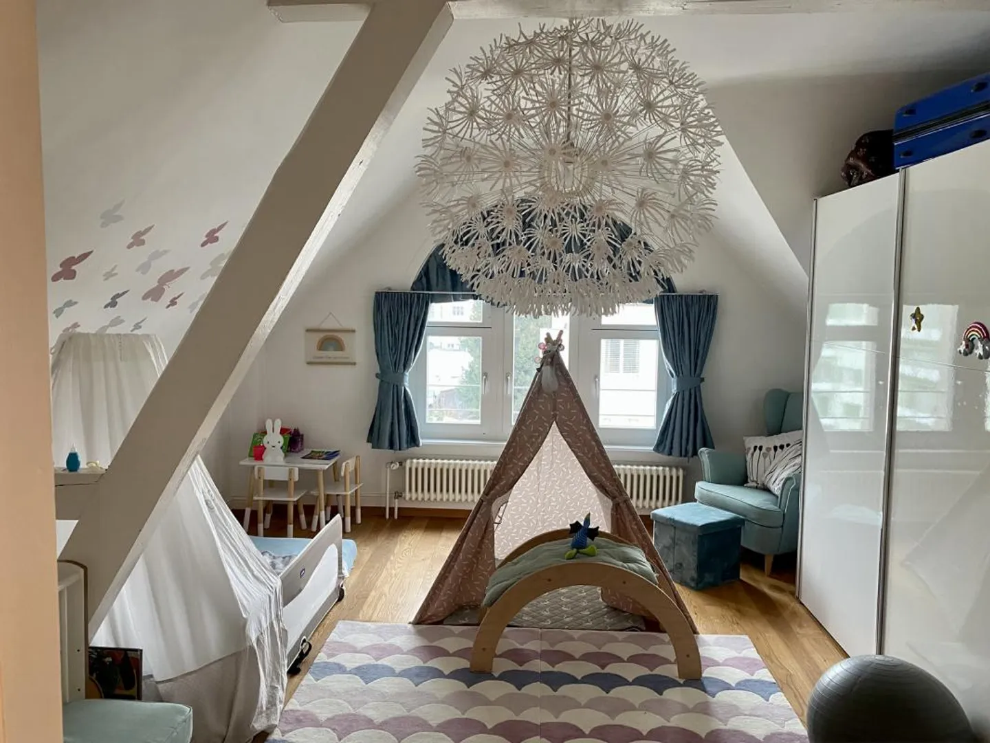 Spacious Maisonette Apartment - Photo 6 of 23