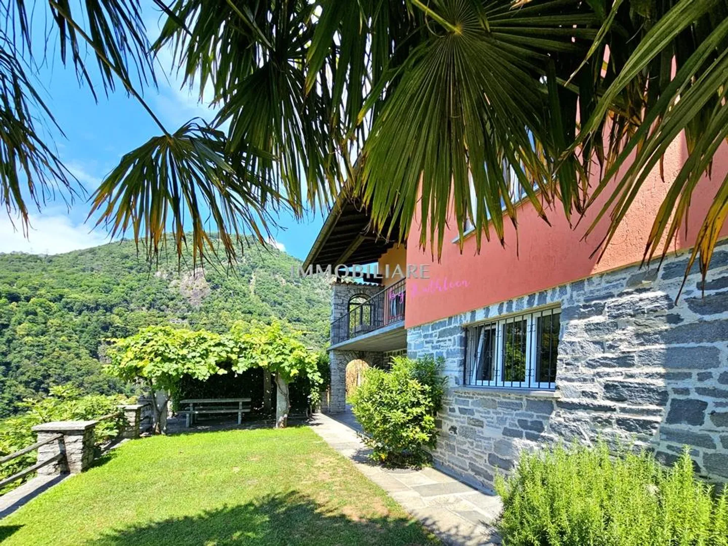 Holiday home with a view in a sunny, quiet location and land reserve - Photo 19 of 21