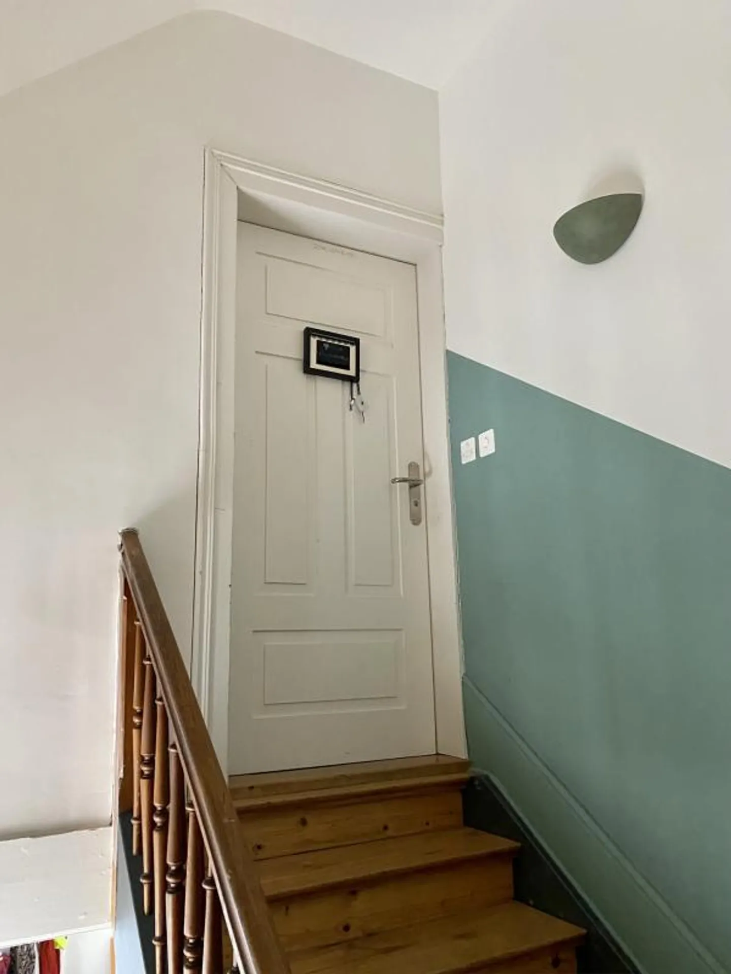 Spacious Maisonette Apartment - Photo 22 of 23