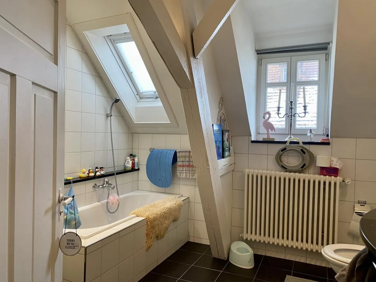 Spacious Maisonette Apartment - Photo 11 of 23