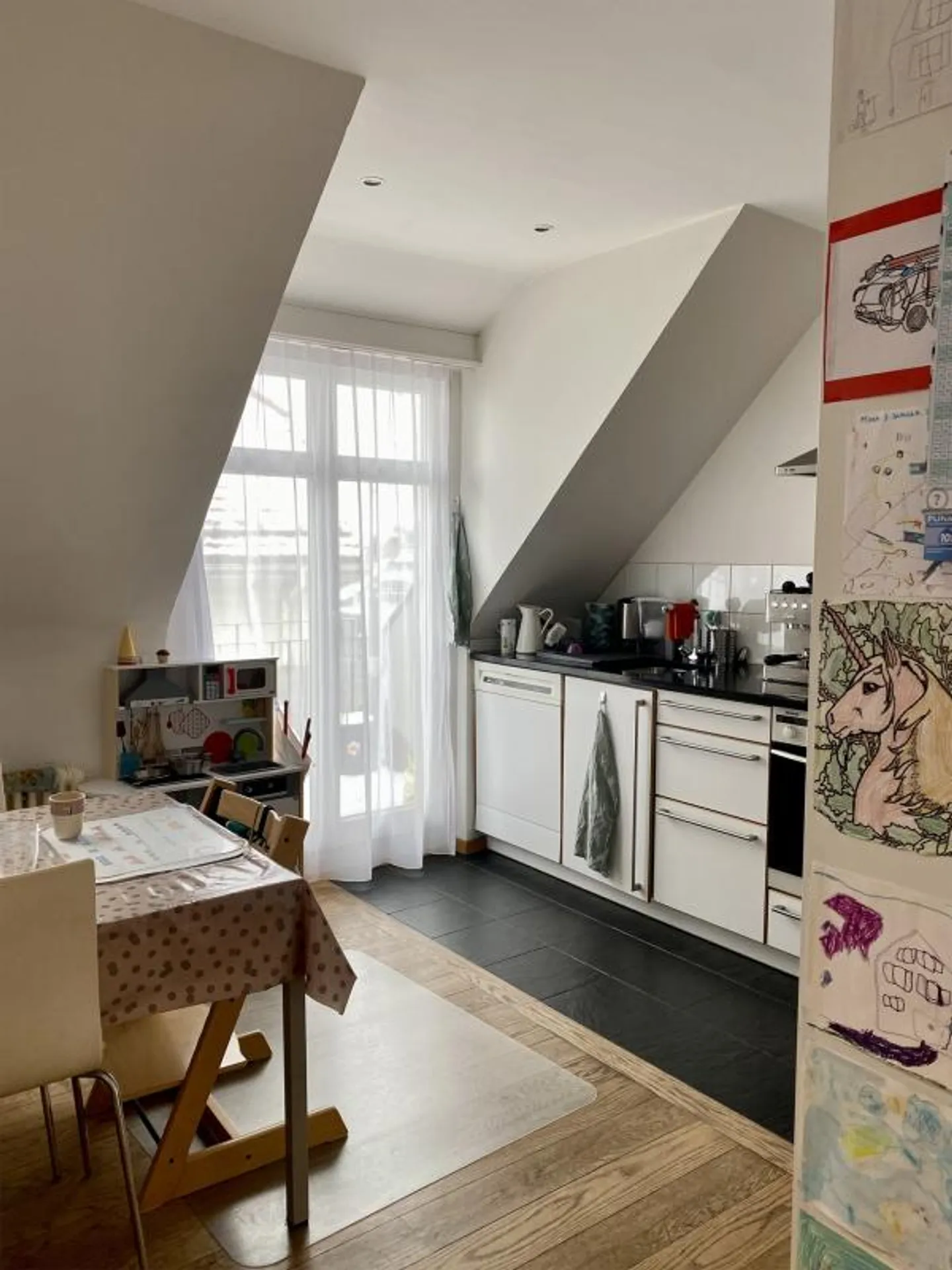 Spacious Maisonette Apartment - Photo 14 of 23