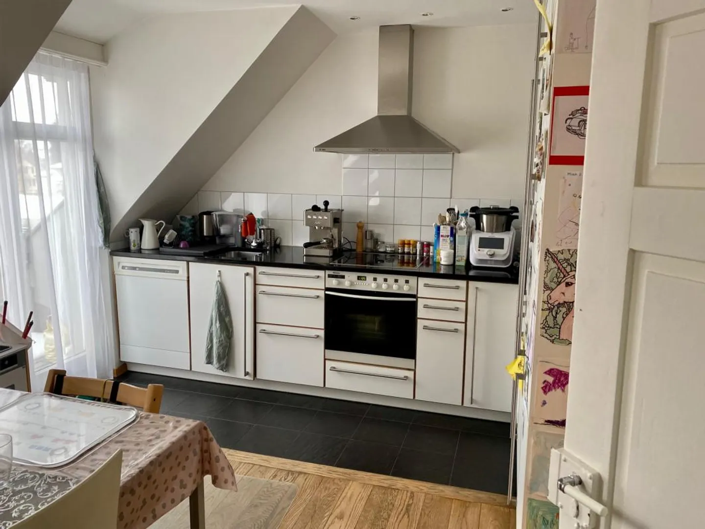 Spacious Maisonette Apartment - Photo 13 of 23