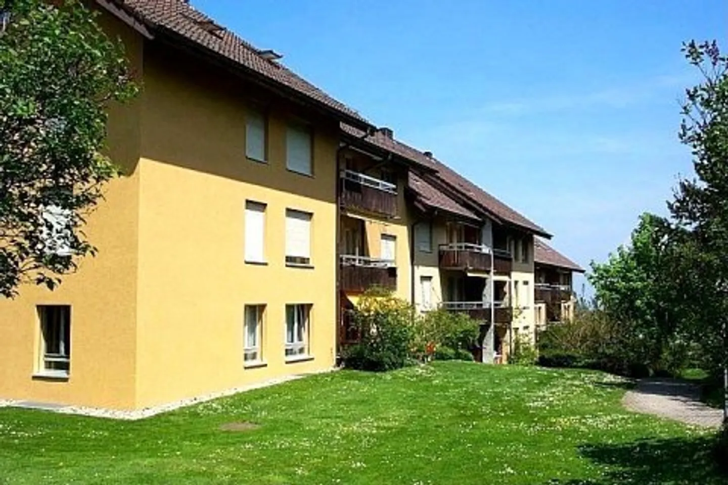Geräumige Wohnung in ruhiger Lage - Foto 1 von 9