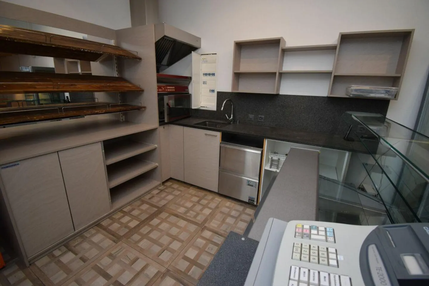 Bureau ou Pratique Toiletteur pour Chiens en Périphérie de Frauenfeld - Photo 3 sur 4