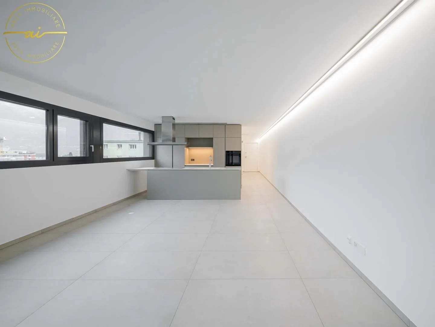 ELEGANTE 2,5-ZIMMER-WOHNUNG MIT HOCHWERTIGEN AUSFÜHRUNGEN - Foto 6 von 13