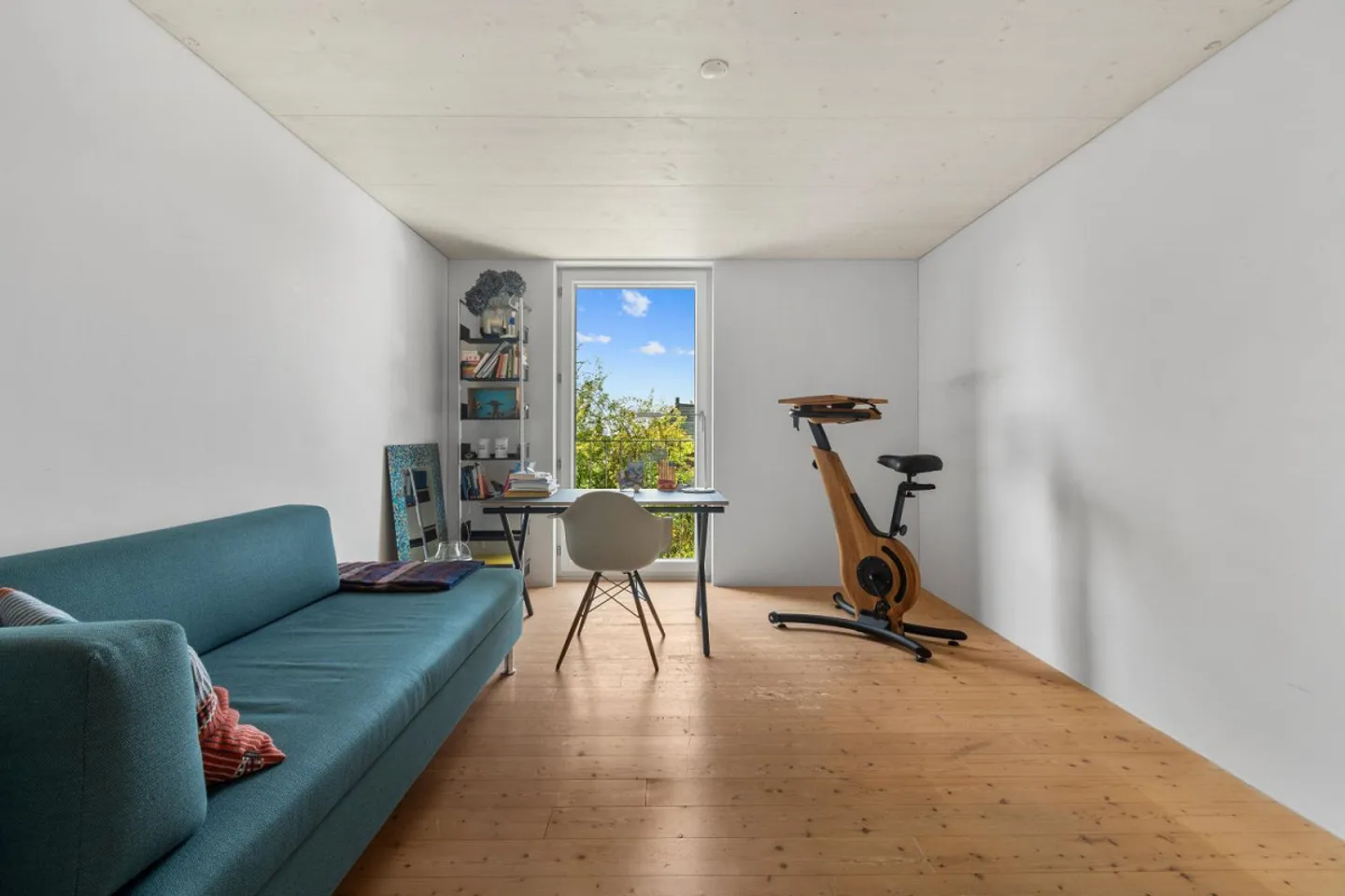 Single-family home feeling in idyllic location! - Photo 7 of 13