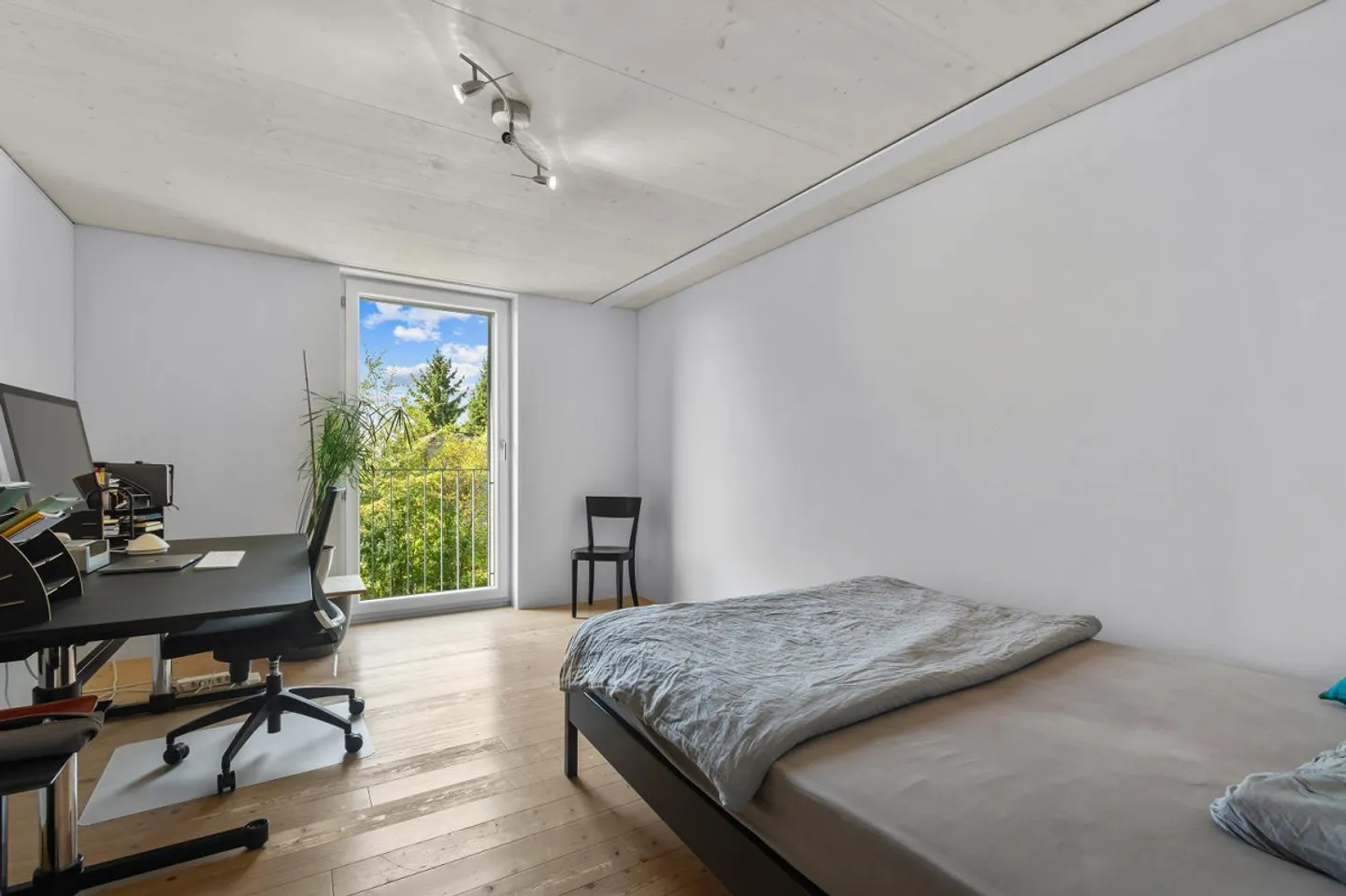 Single-family home feeling in idyllic location! - Photo 8 of 13