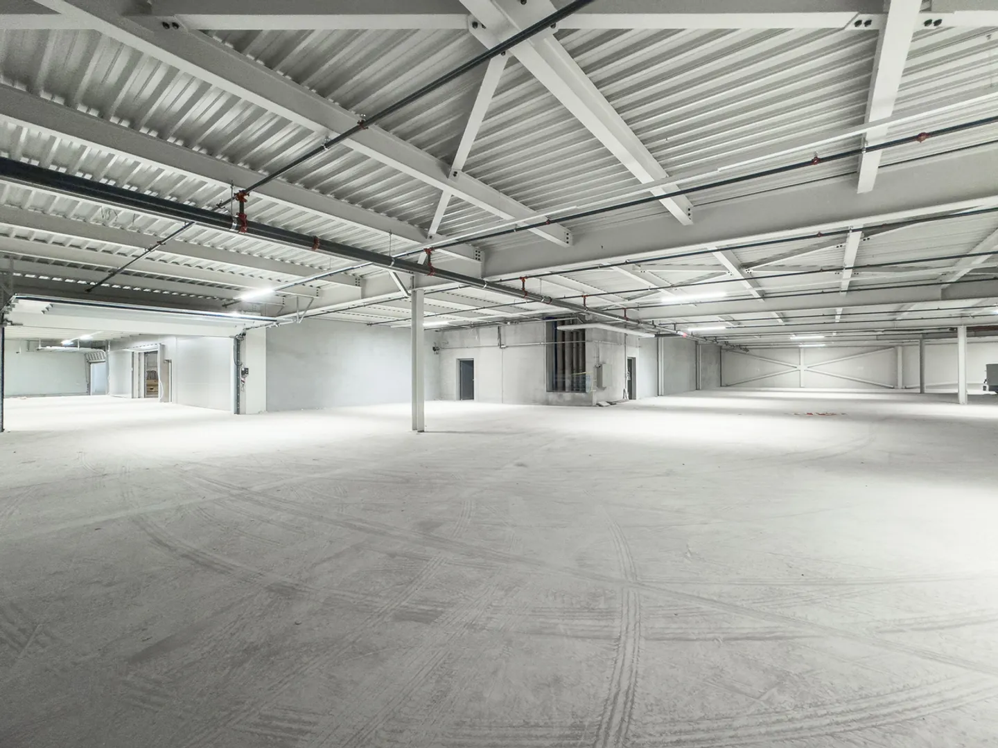 Logistics/Craft Surface of 600 m2 on the upper floor in a new building - Photo 1 of 6