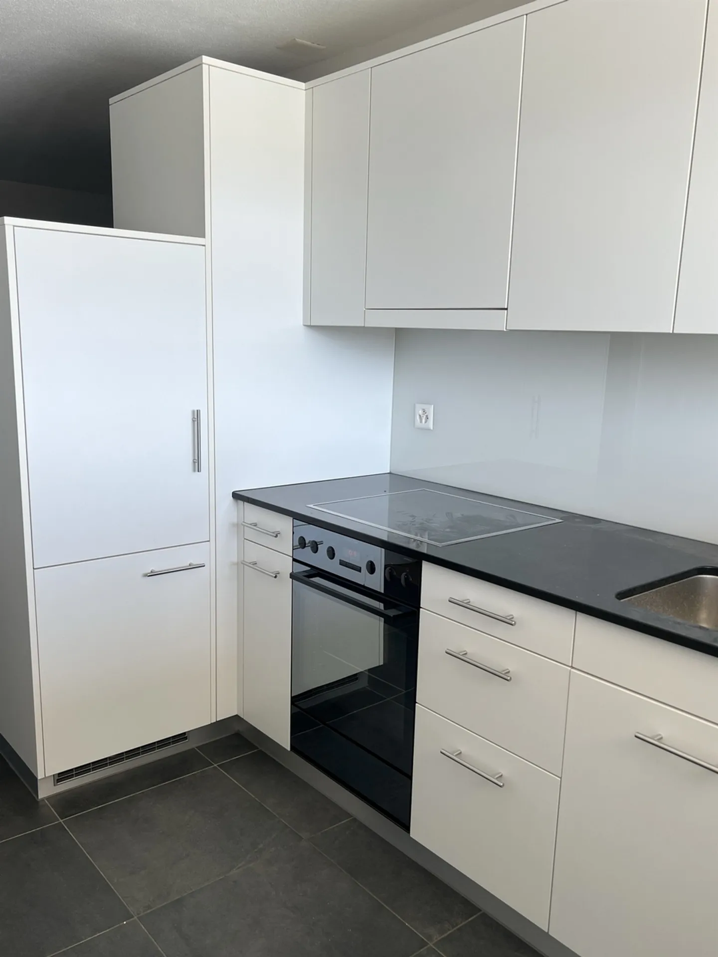 Attractive living in an elevated position - Photo 4 of 12