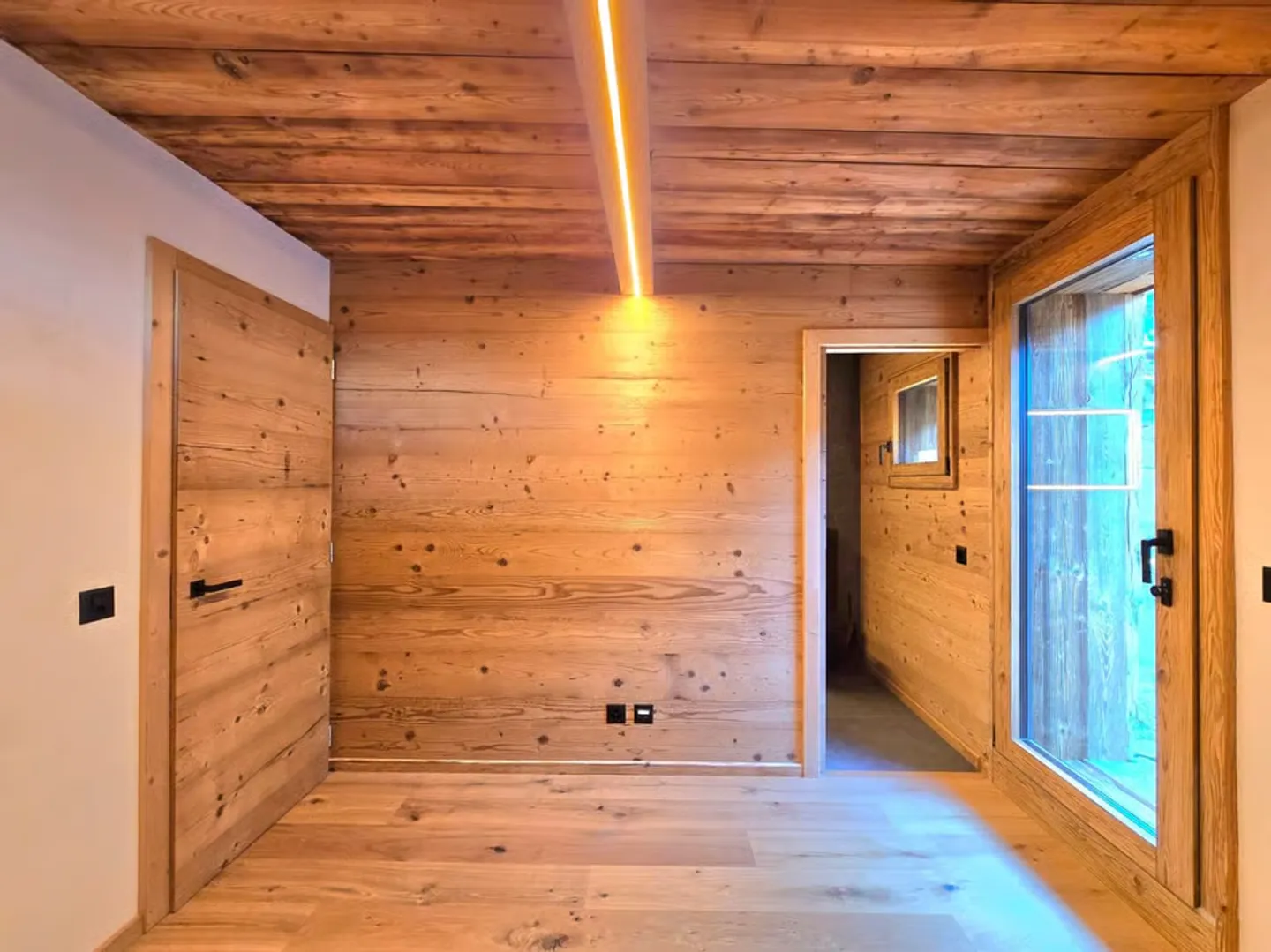 Stunning renovated barn in Mase with terraces, view and parking space (Val d'Hére) - Photo 13 of 13