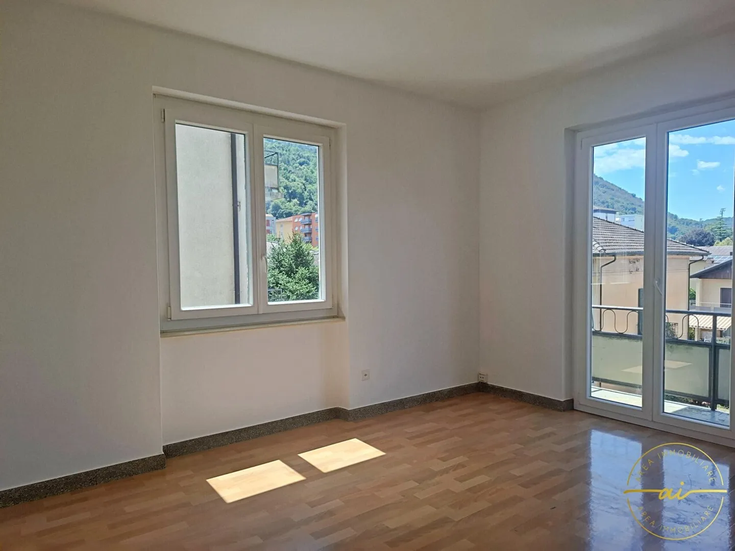 3.5-ZIMMER-WOHNUNG MIT DOPPELTEM BALKON - Foto 1 von 9