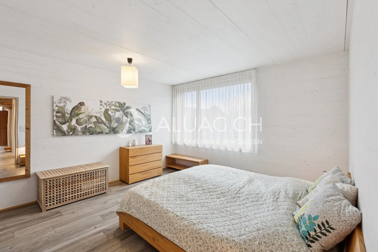 MODERN, LOTS OF SPACE, STYLE, QUIET AND PRIVACY - Photo 6 of 8