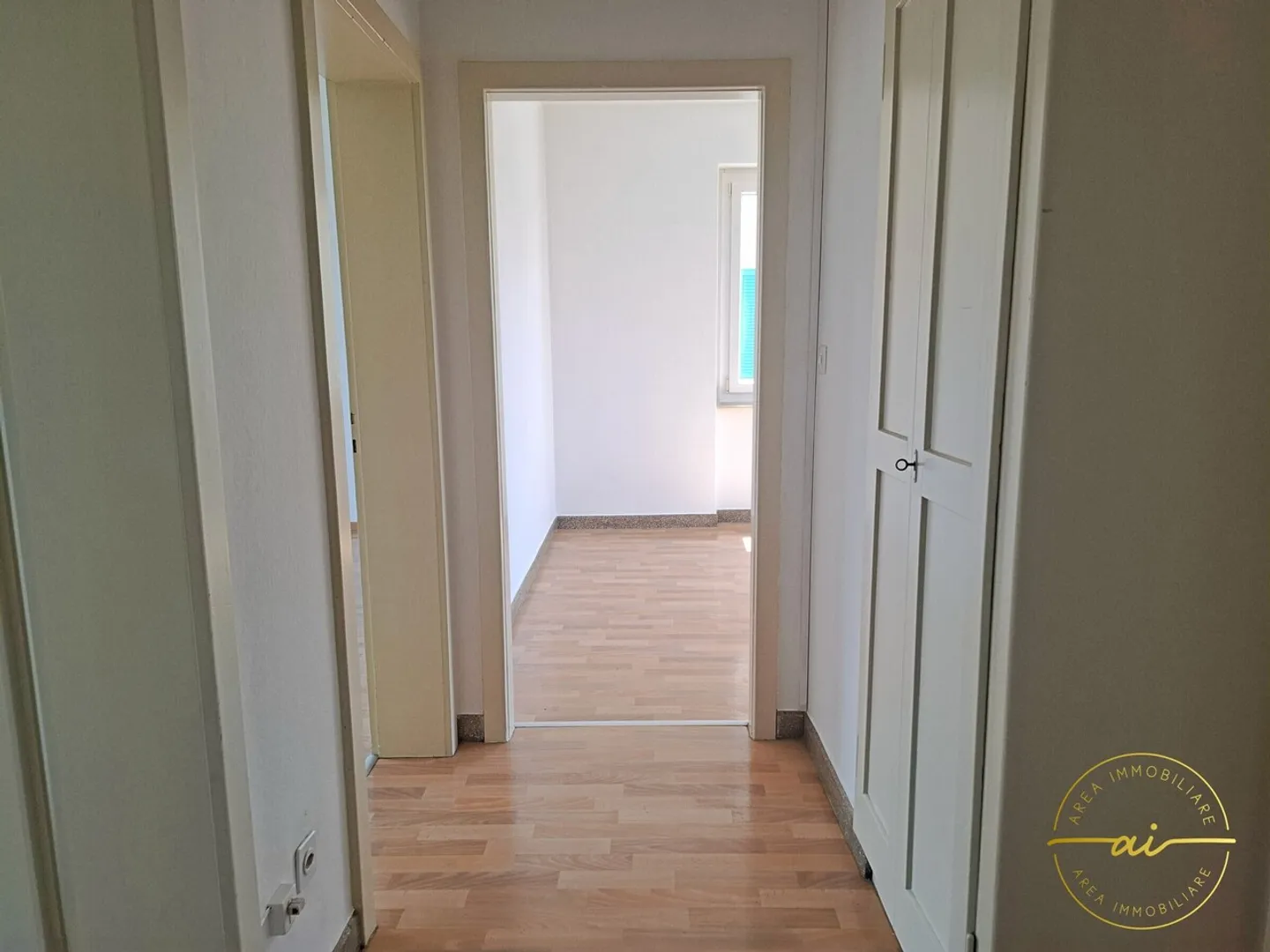 3.5-ZIMMER-WOHNUNG MIT DOPPELTEM BALKON - Foto 4 von 9