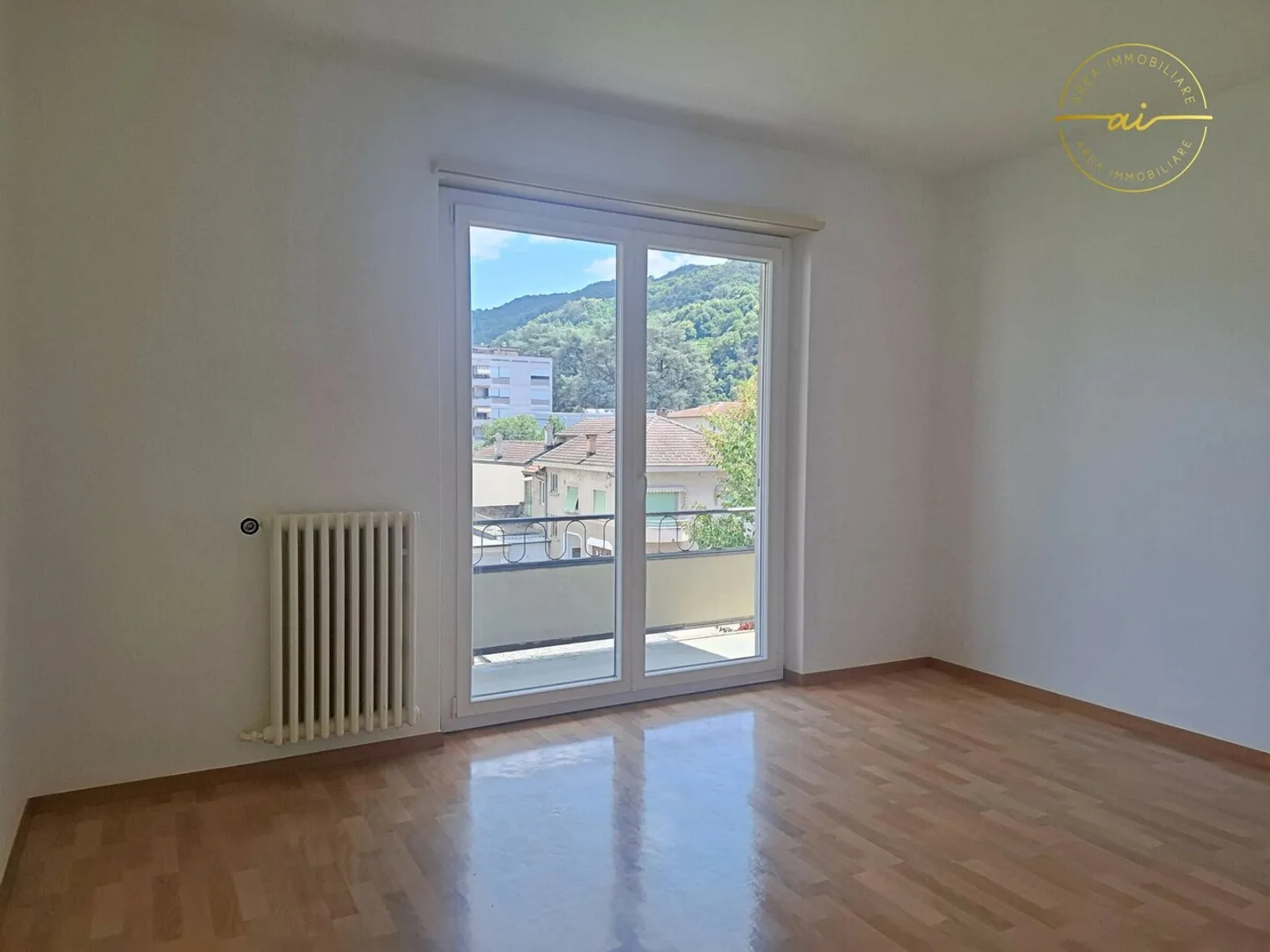 3.5-ZIMMER-WOHNUNG MIT DOPPELTEM BALKON - Foto 2 von 9
