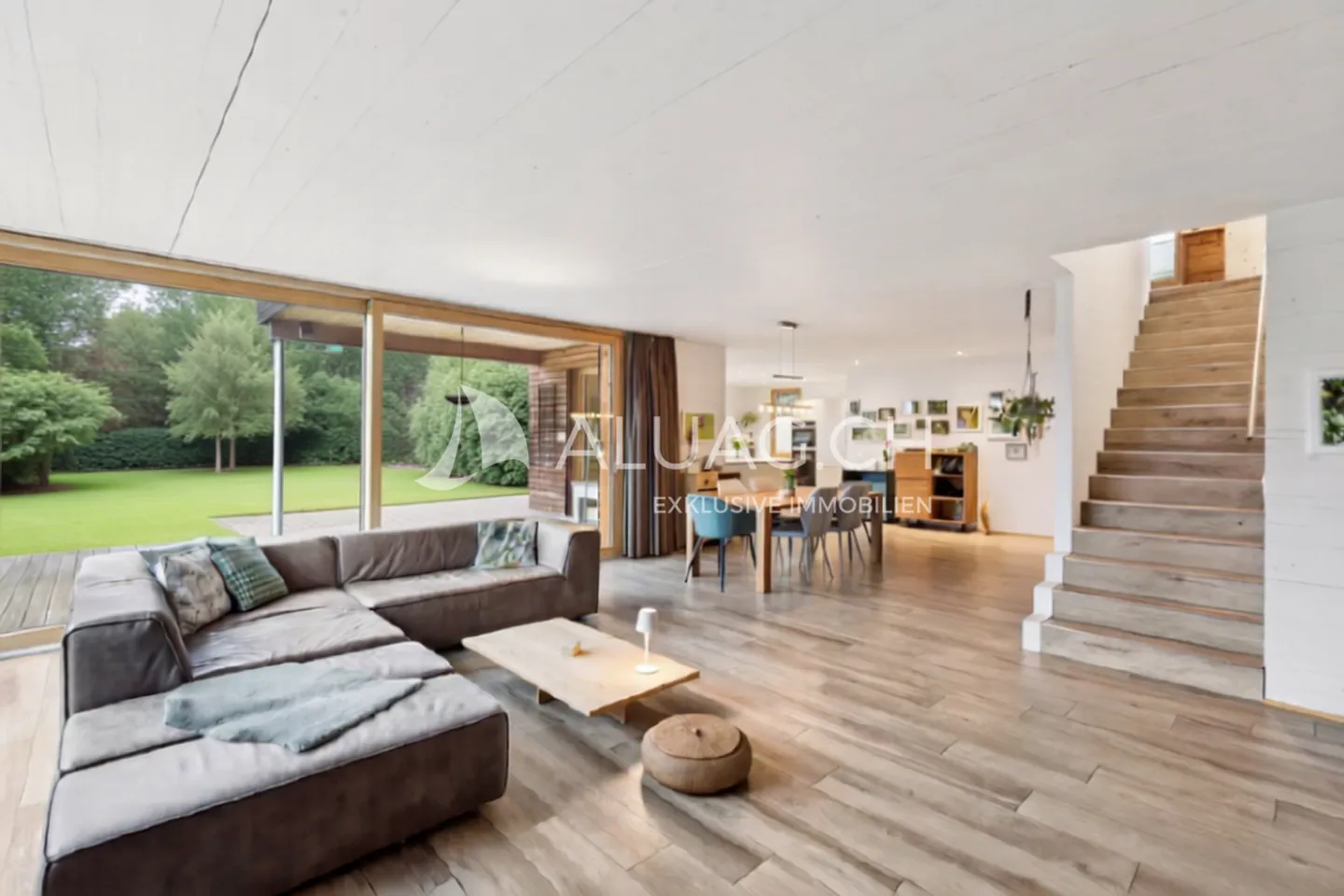 MODERN, LOTS OF SPACE, STYLE, QUIET AND PRIVACY - Photo 4 of 8