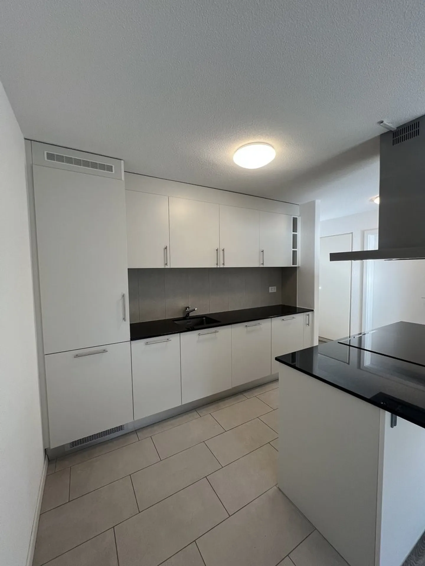 Appartamento 4.5 stanze al piano terra a Kerzers - Foto 2 di 5