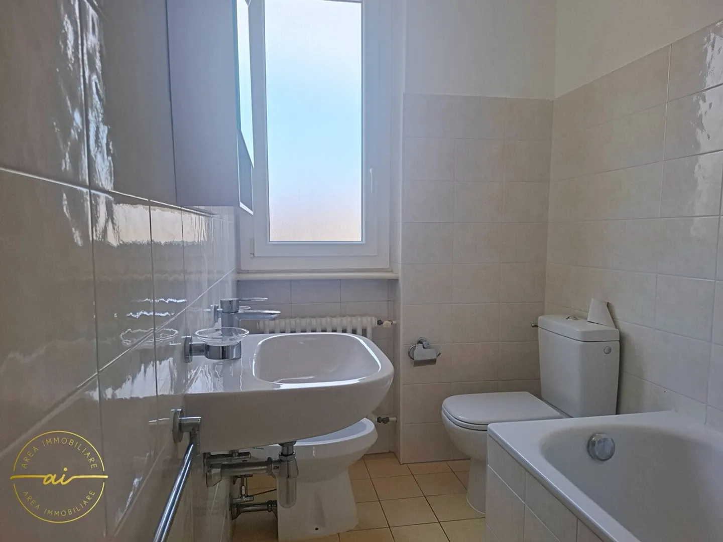 3.5-ZIMMER-WOHNUNG MIT DOPPELTEM BALKON - Foto 6 von 9